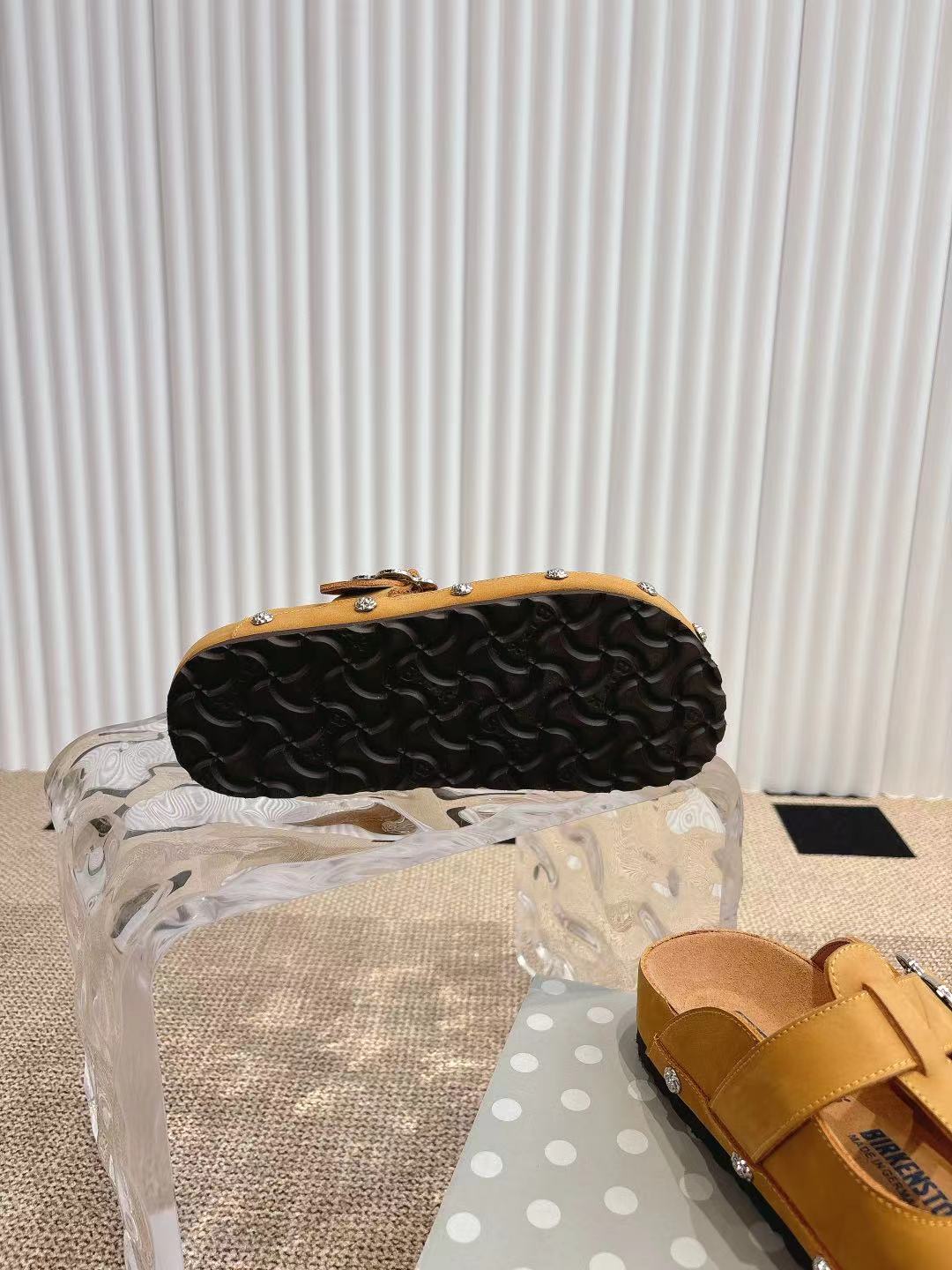 Calvin Klein Couple Slippers Lightweight S