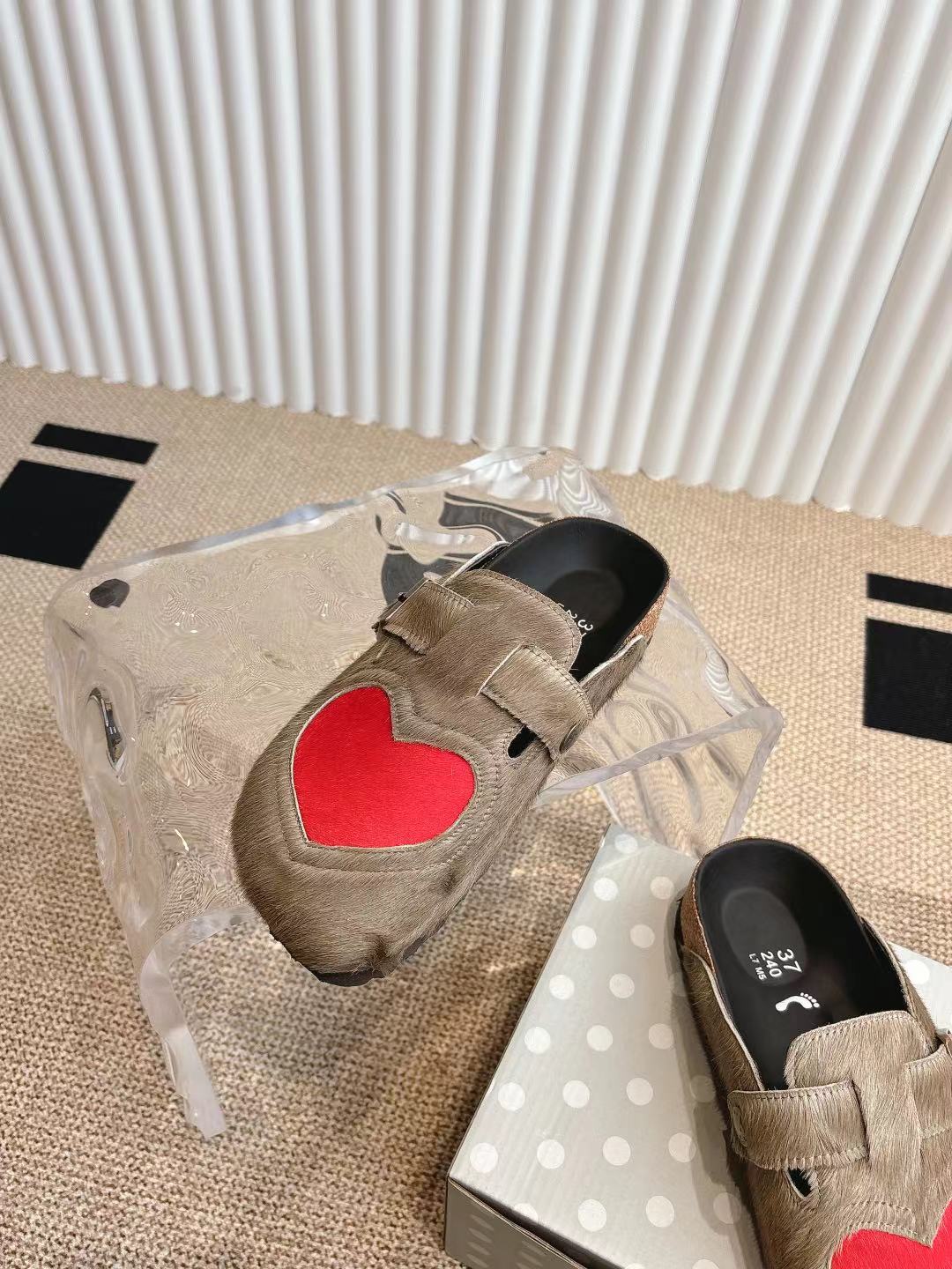 Calvin Klein Couple Slippers Lightweight S