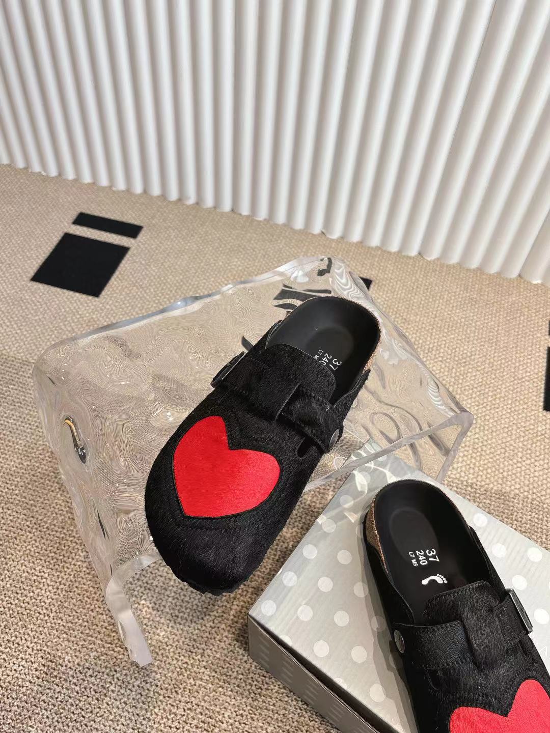Calvin Klein Couple Slippers Lightweight S