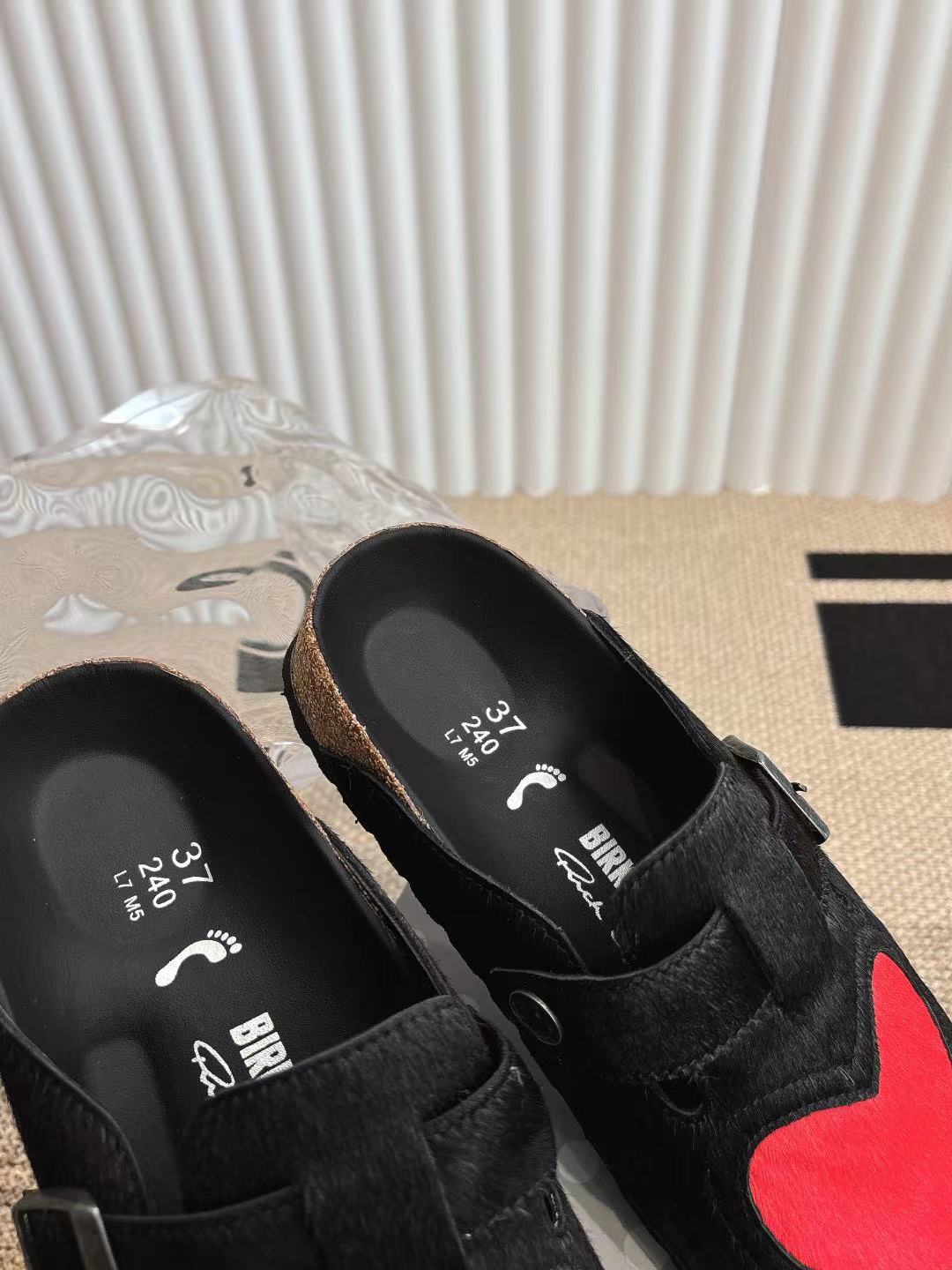 Calvin Klein Couple Slippers Lightweight S