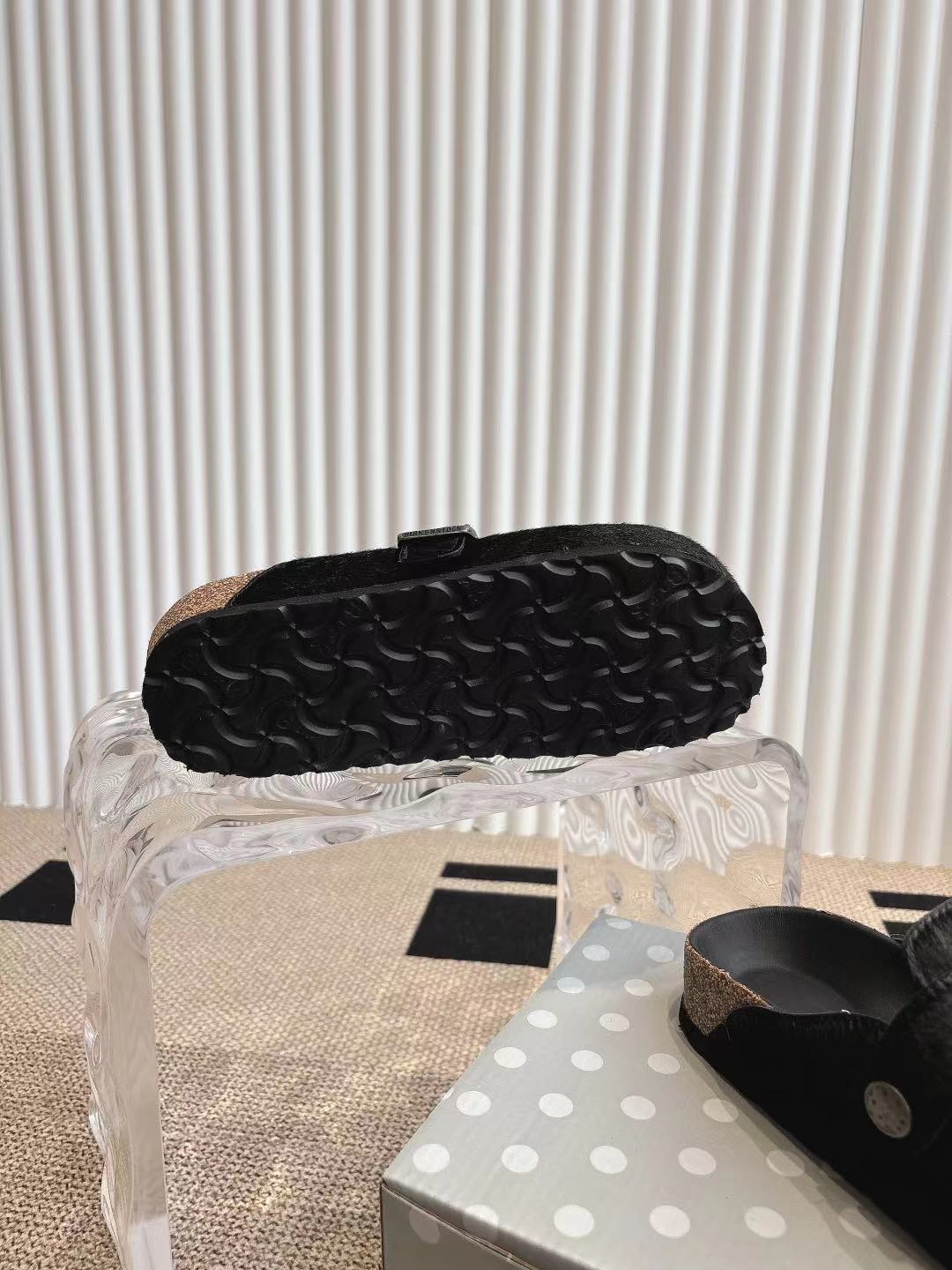 Calvin Klein Couple Slippers Lightweight S