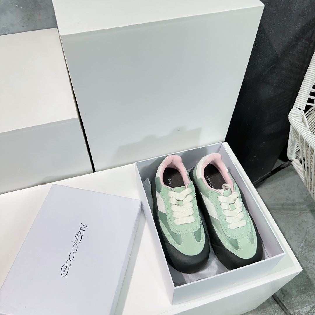 Male Basic Shoes M