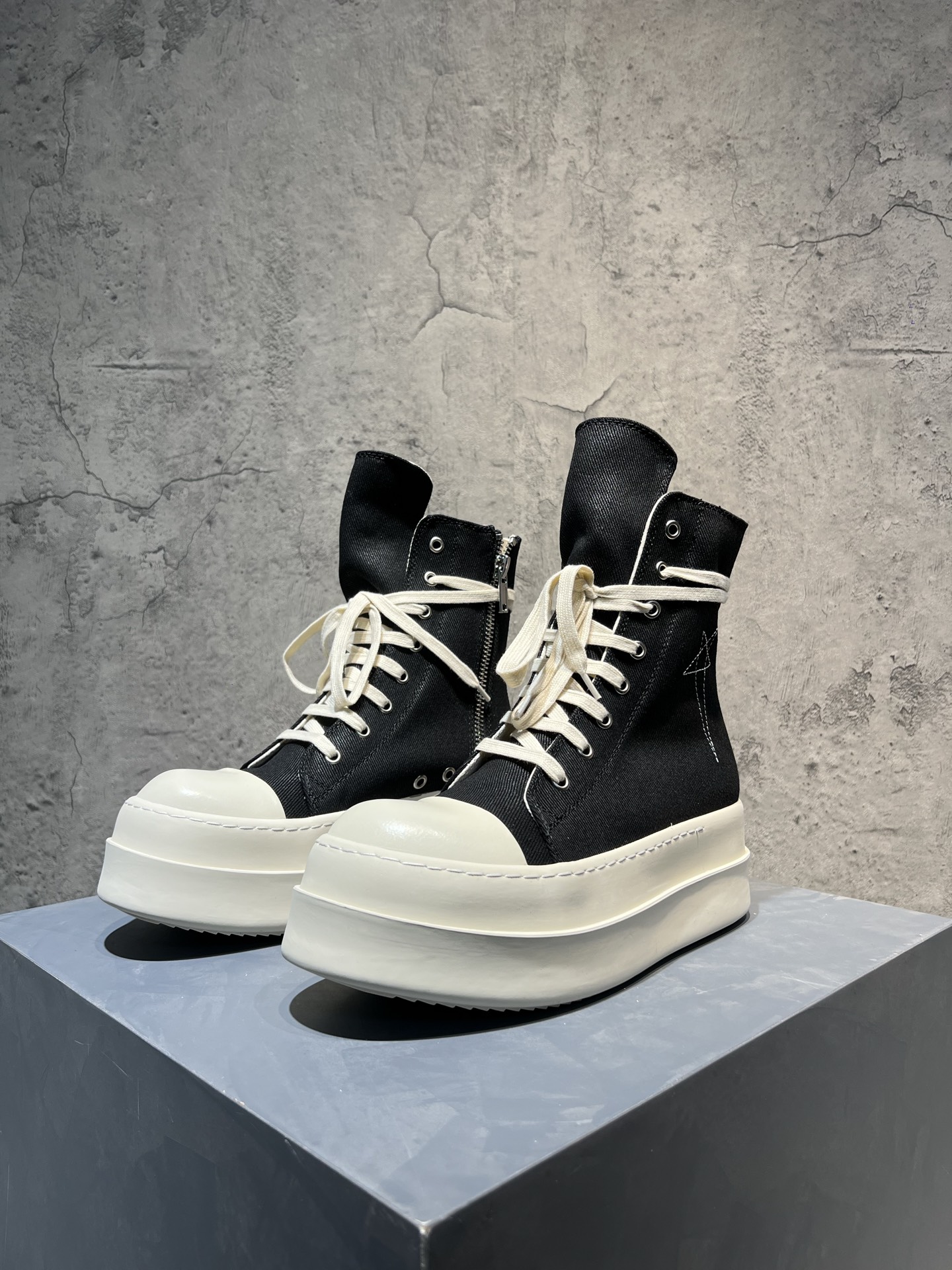 Calvin Klein Rick Owens Couple Board Shoes S
