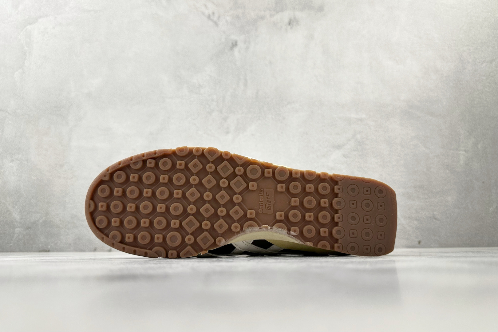 Onitsuka Tiger Basic Shoes Brown M-l-s