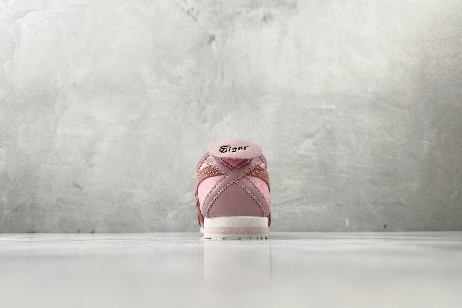 Onitsuka Tiger Basic Shoes Pink M-s