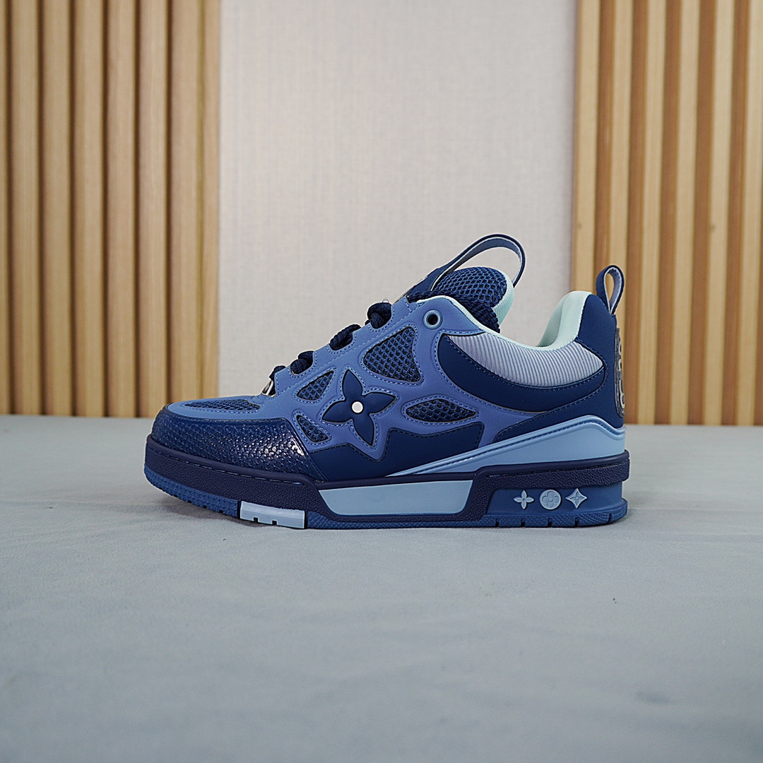 Louis Vuitton Male Sneakers L