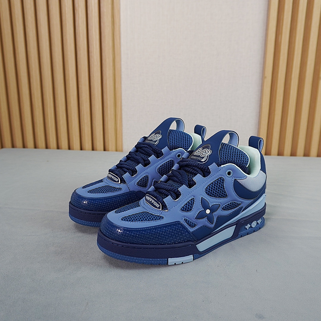 Louis Vuitton Male Sneakers L