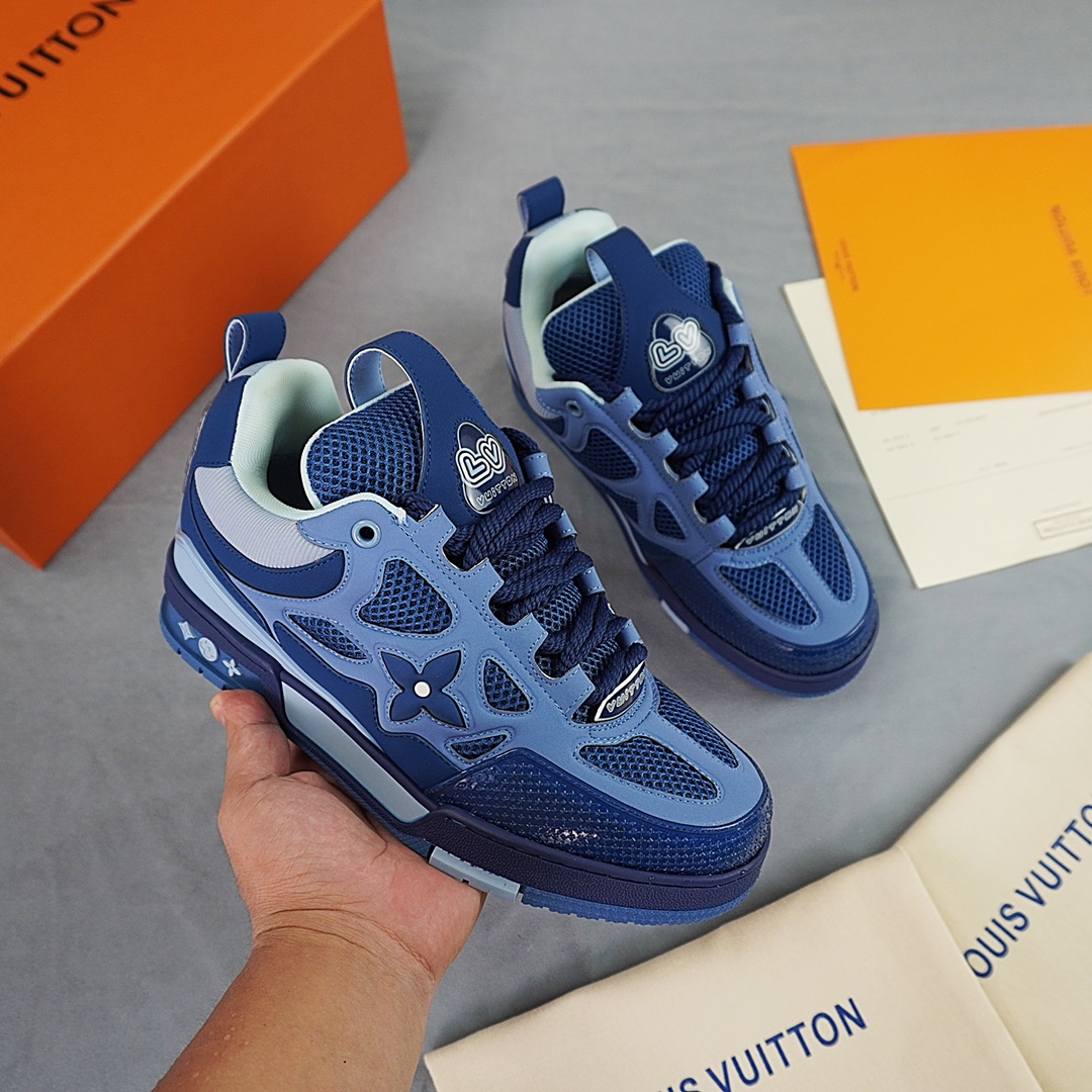 Louis Vuitton Male Sneakers L