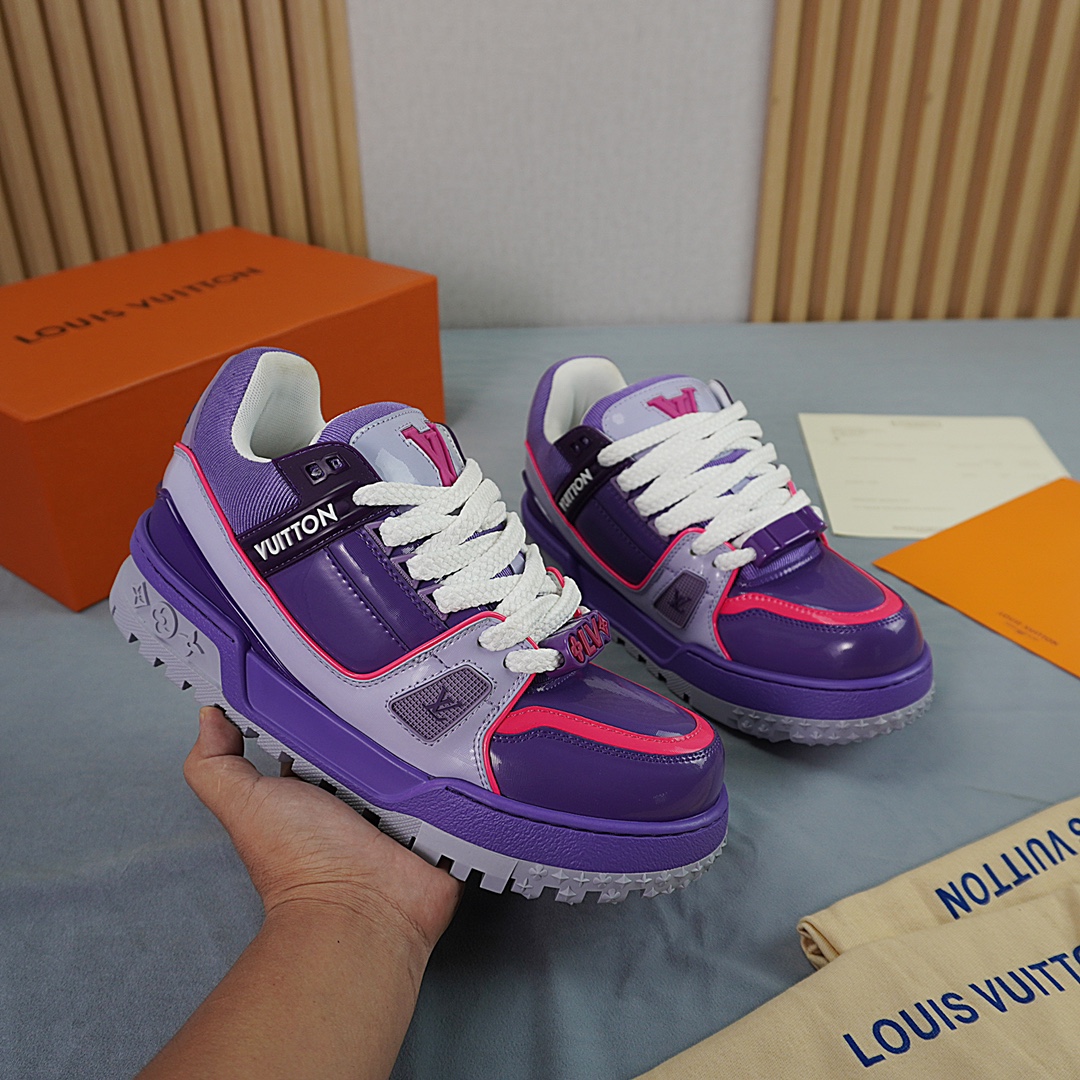 Louis Vuitton Male Sneakers L