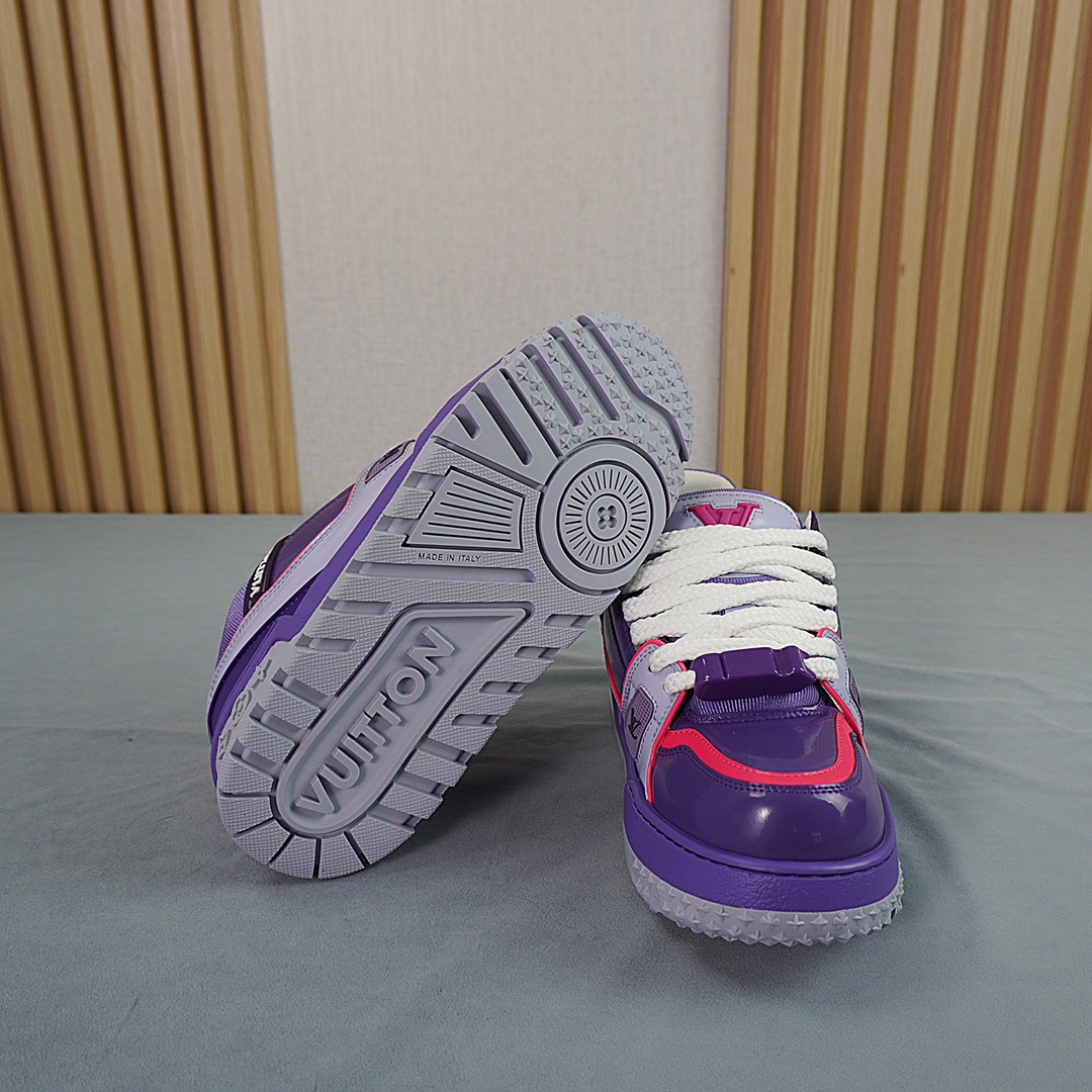 Louis Vuitton Male Sneakers L