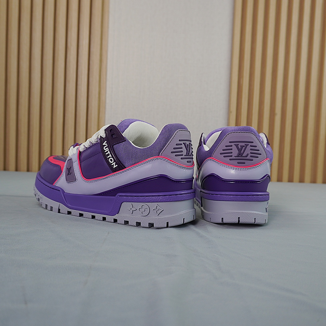 Louis Vuitton Male Sneakers L