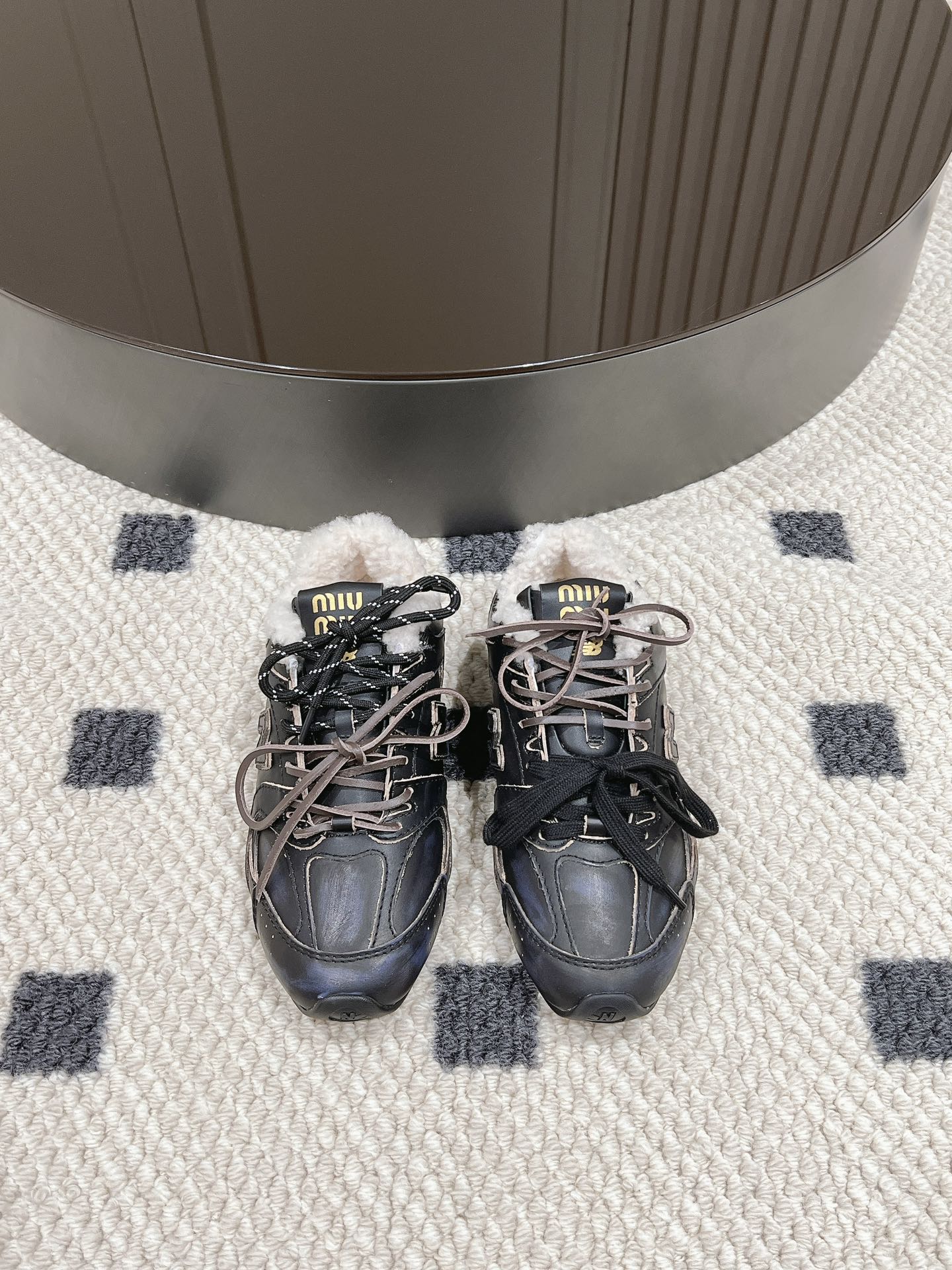 Miu Miu New Balance Sneakers Mesh M-l-s