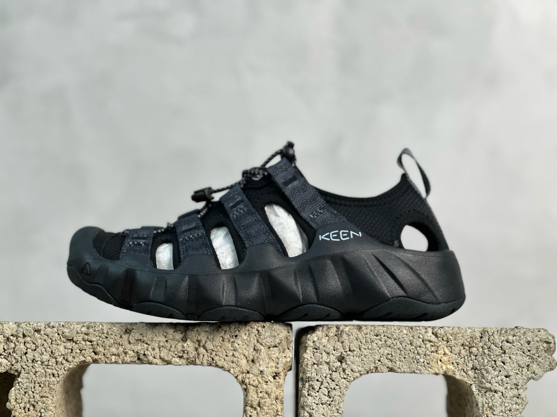 Sandals M