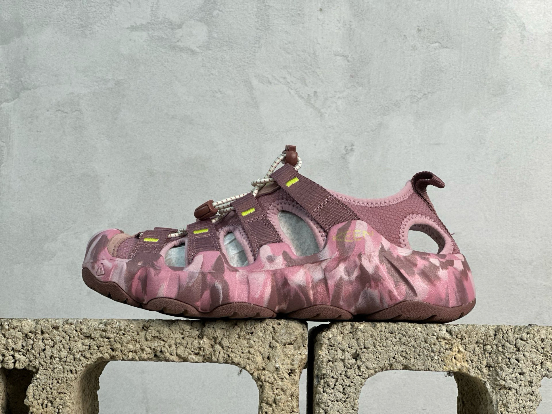 Sandals M