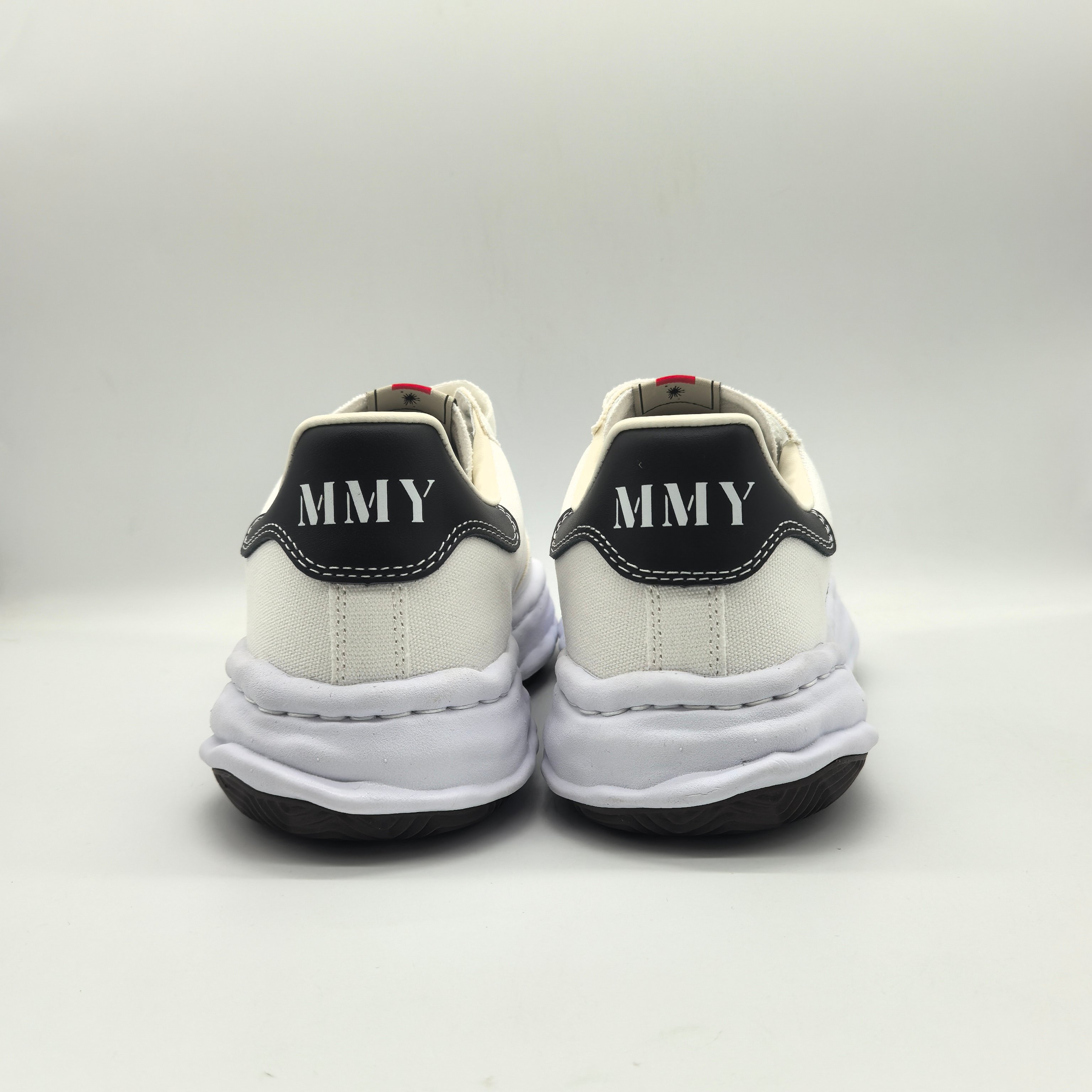 Basic Shoes M