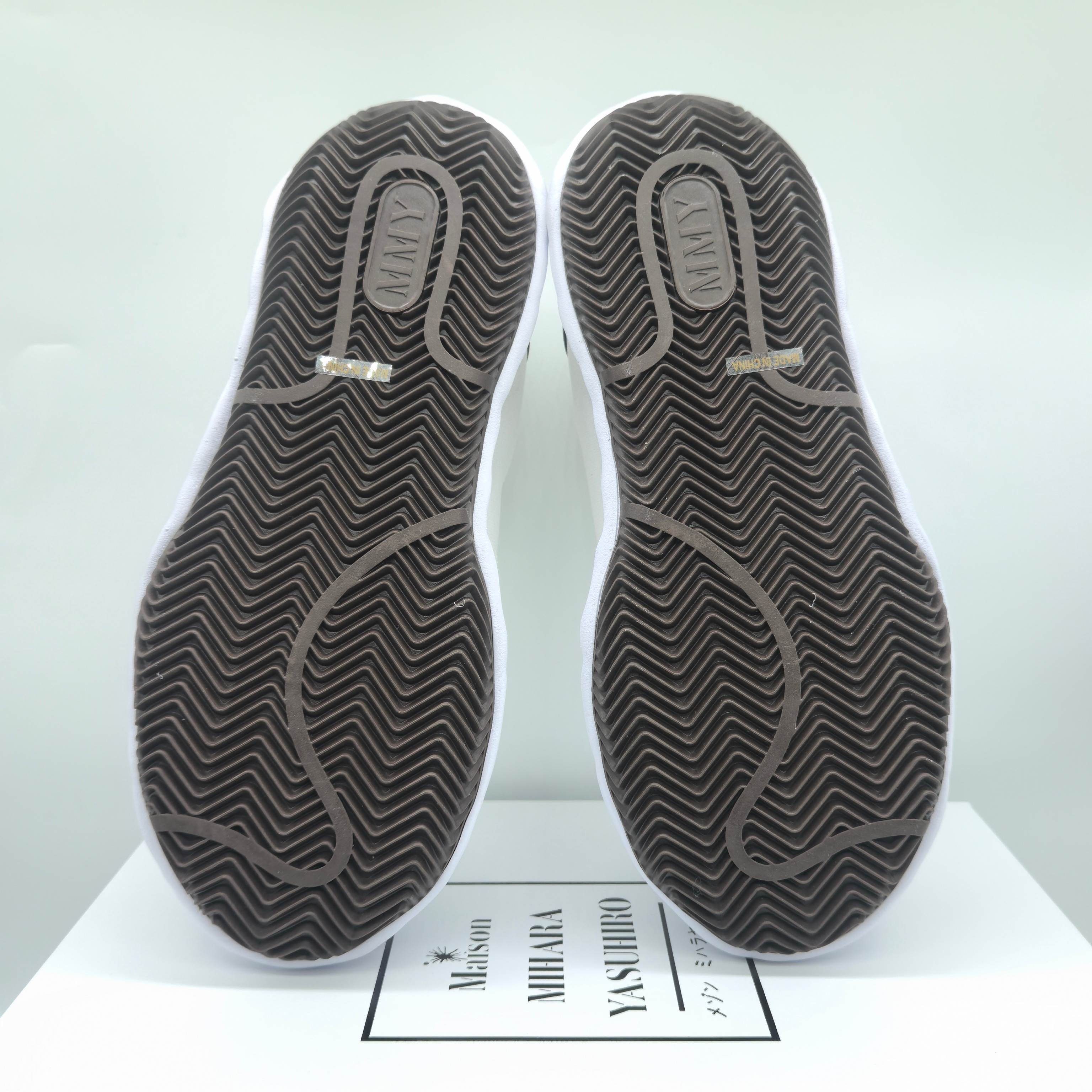 Basic Shoes M
