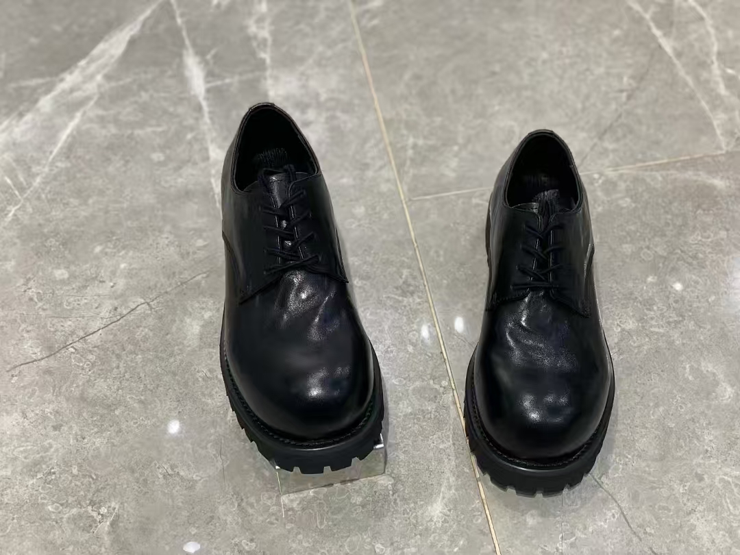 Basic Shoes 43