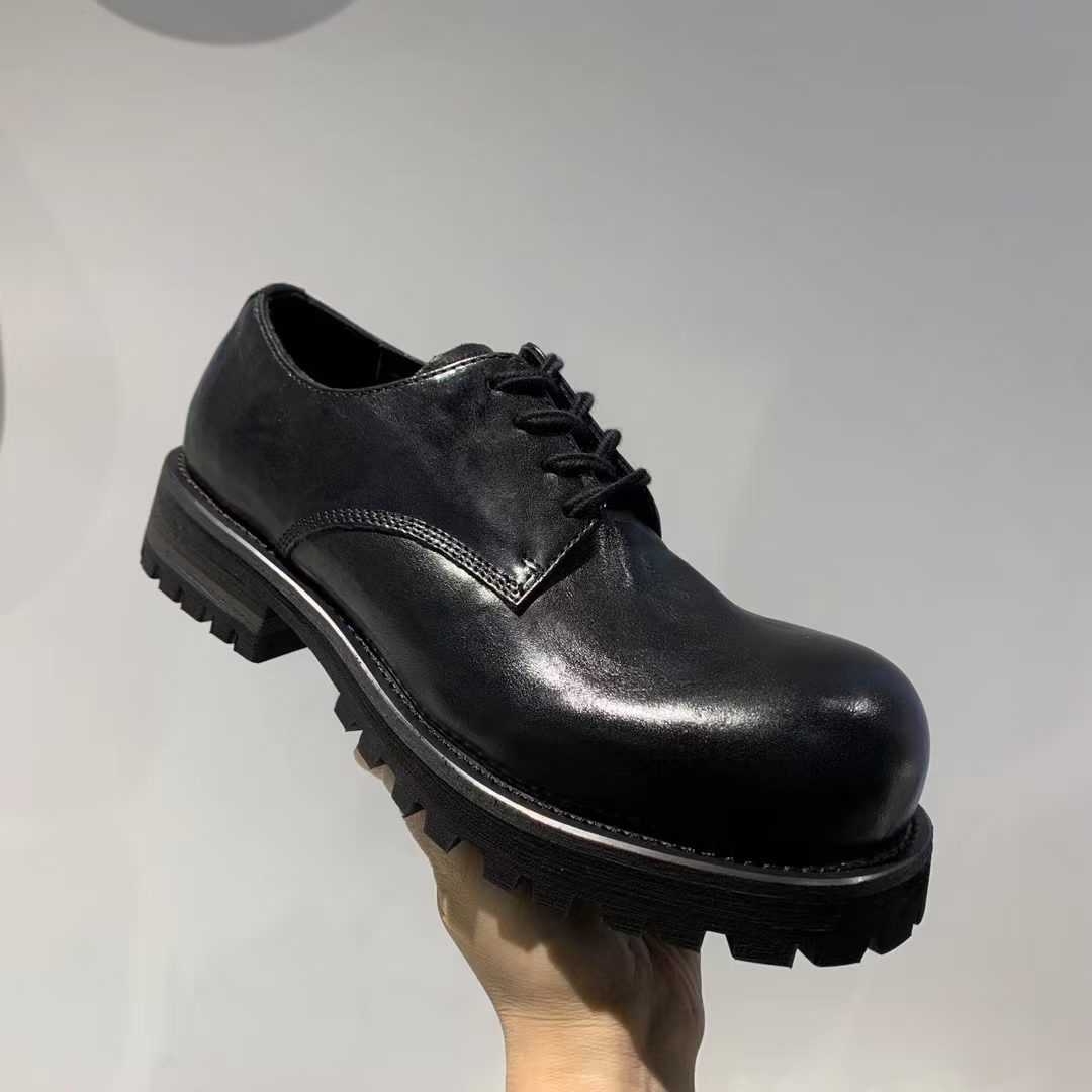 Basic Shoes 43