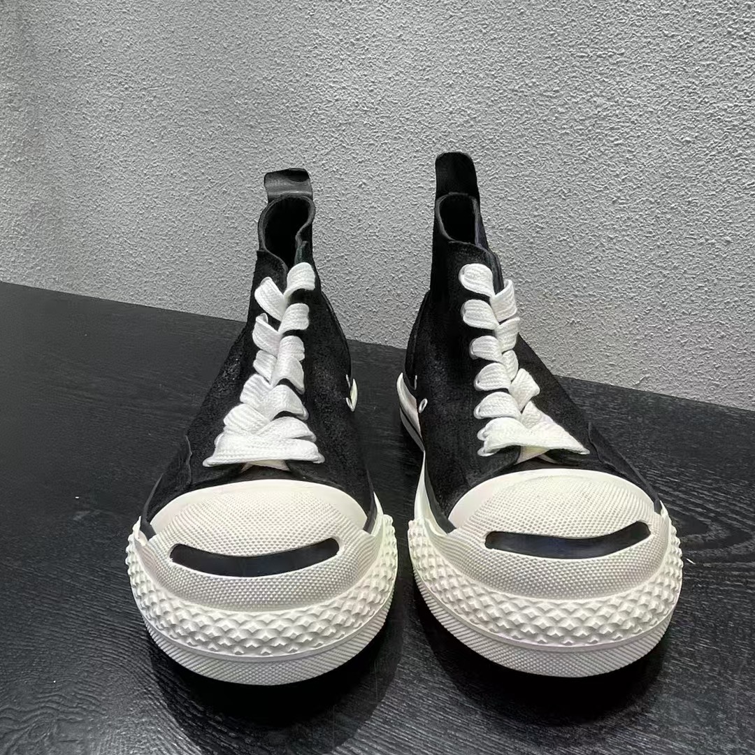 Board Shoes 43