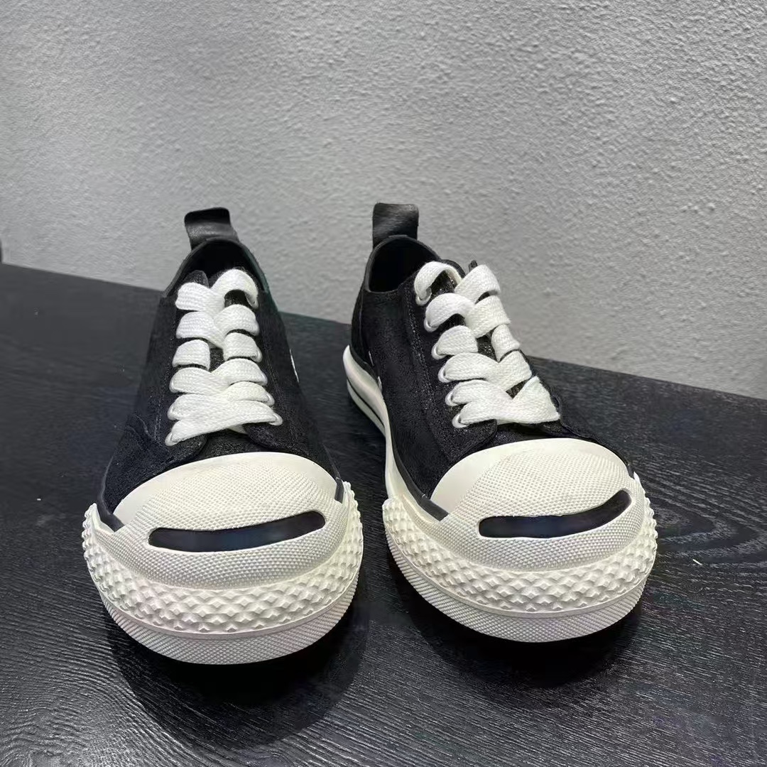 Basic Shoes 43