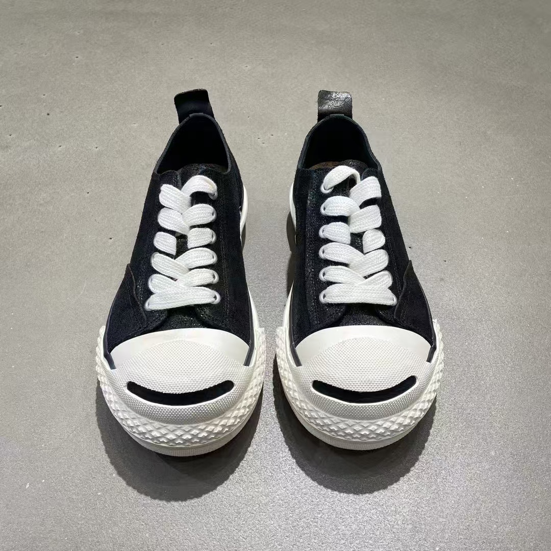 Basic Shoes 43
