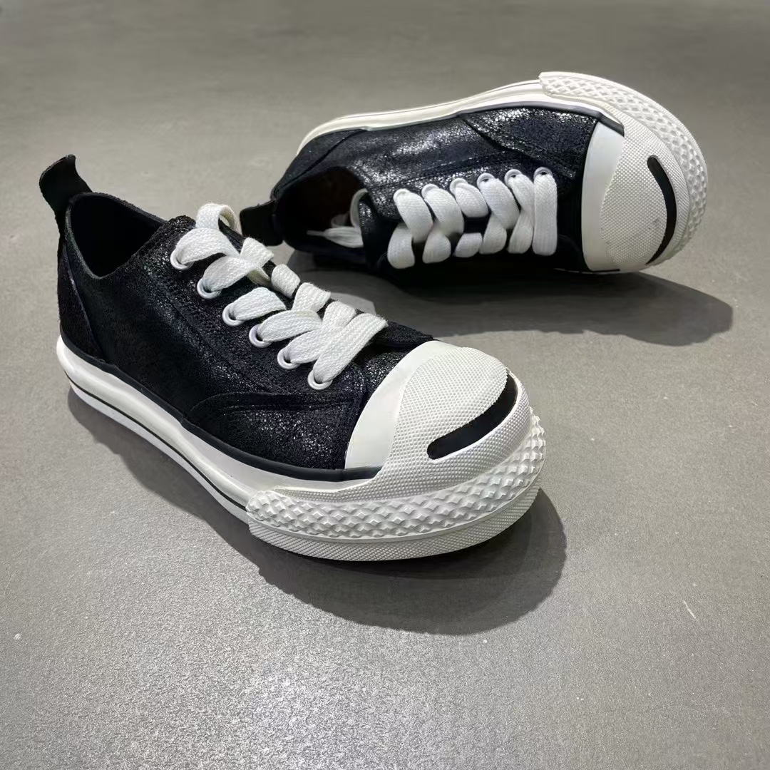 Basic Shoes 43