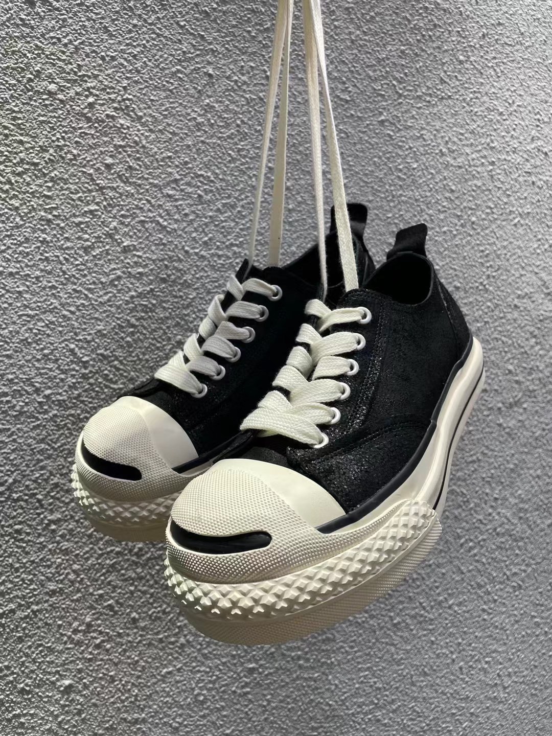 Basic Shoes 43