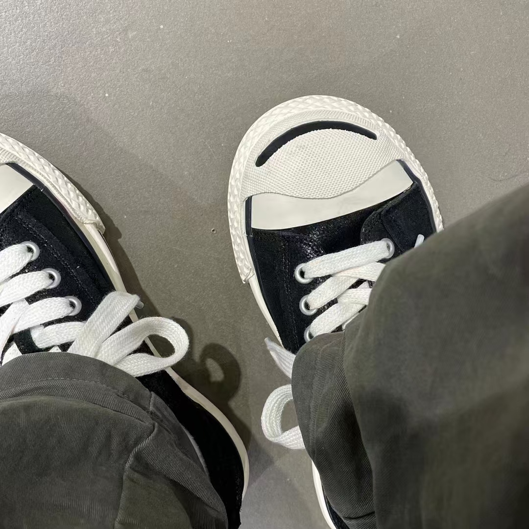 Basic Shoes 43
