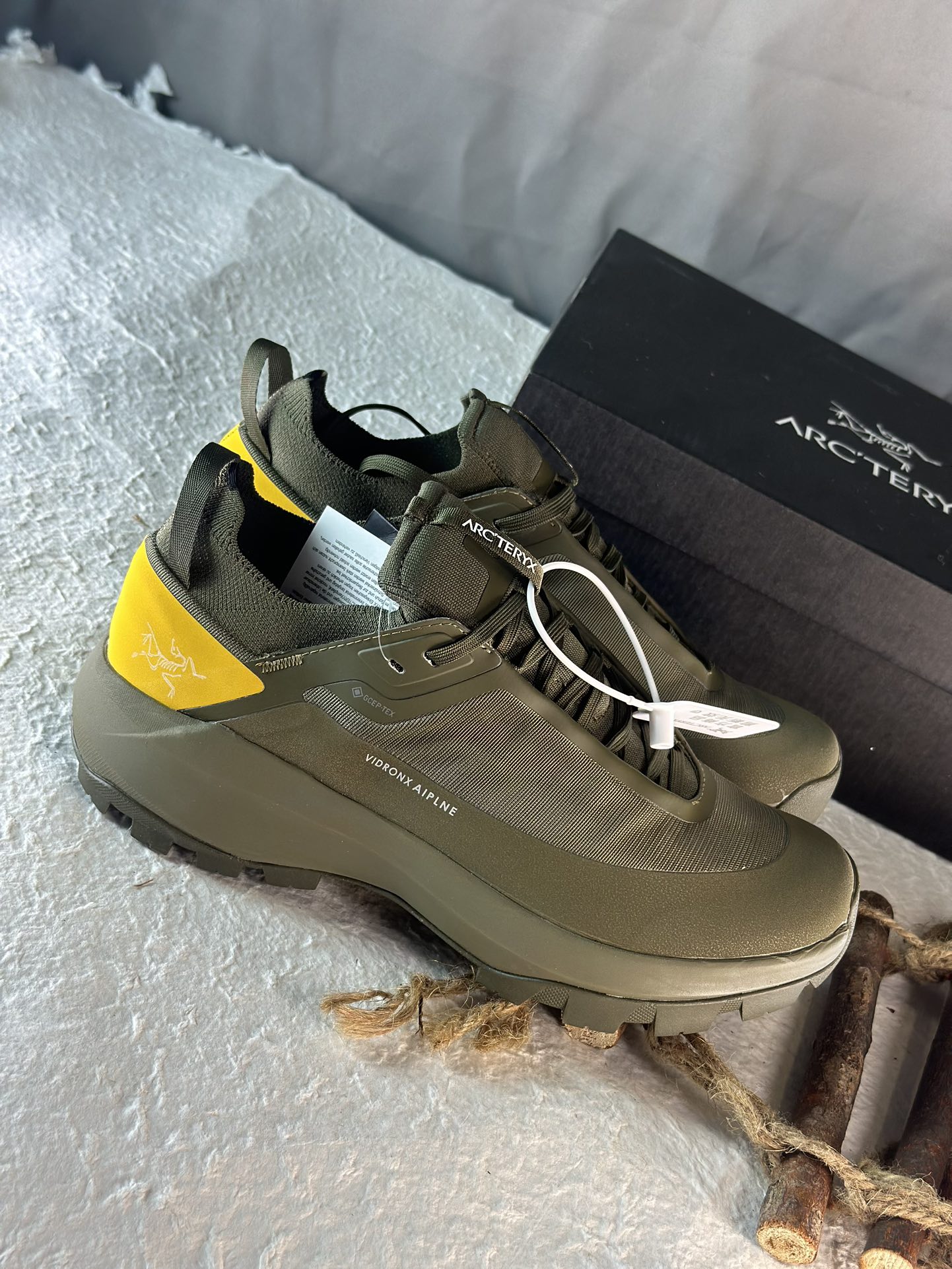 Arcteryx Basic Shoes Breathable L