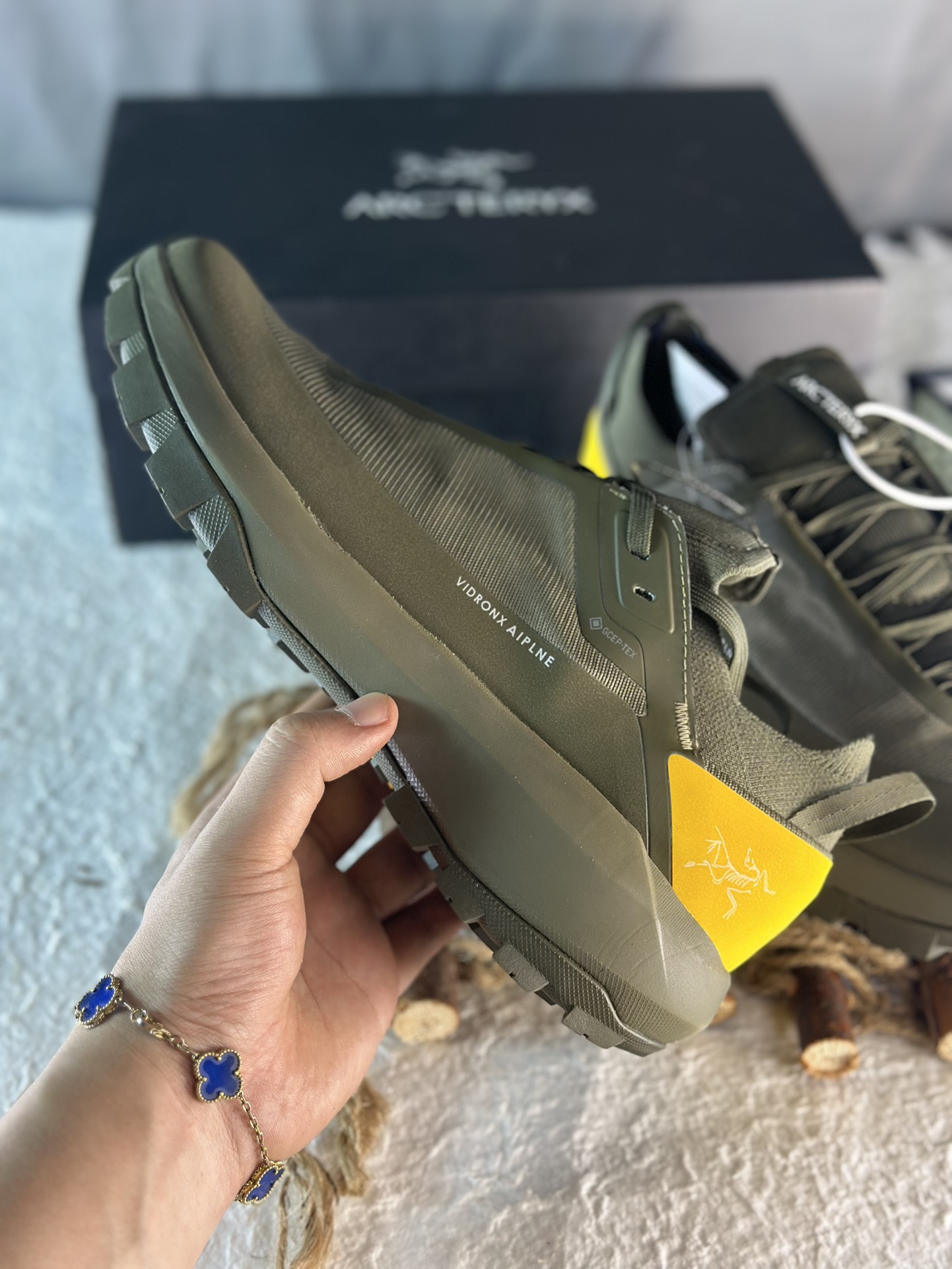 Arcteryx Basic Shoes Breathable L