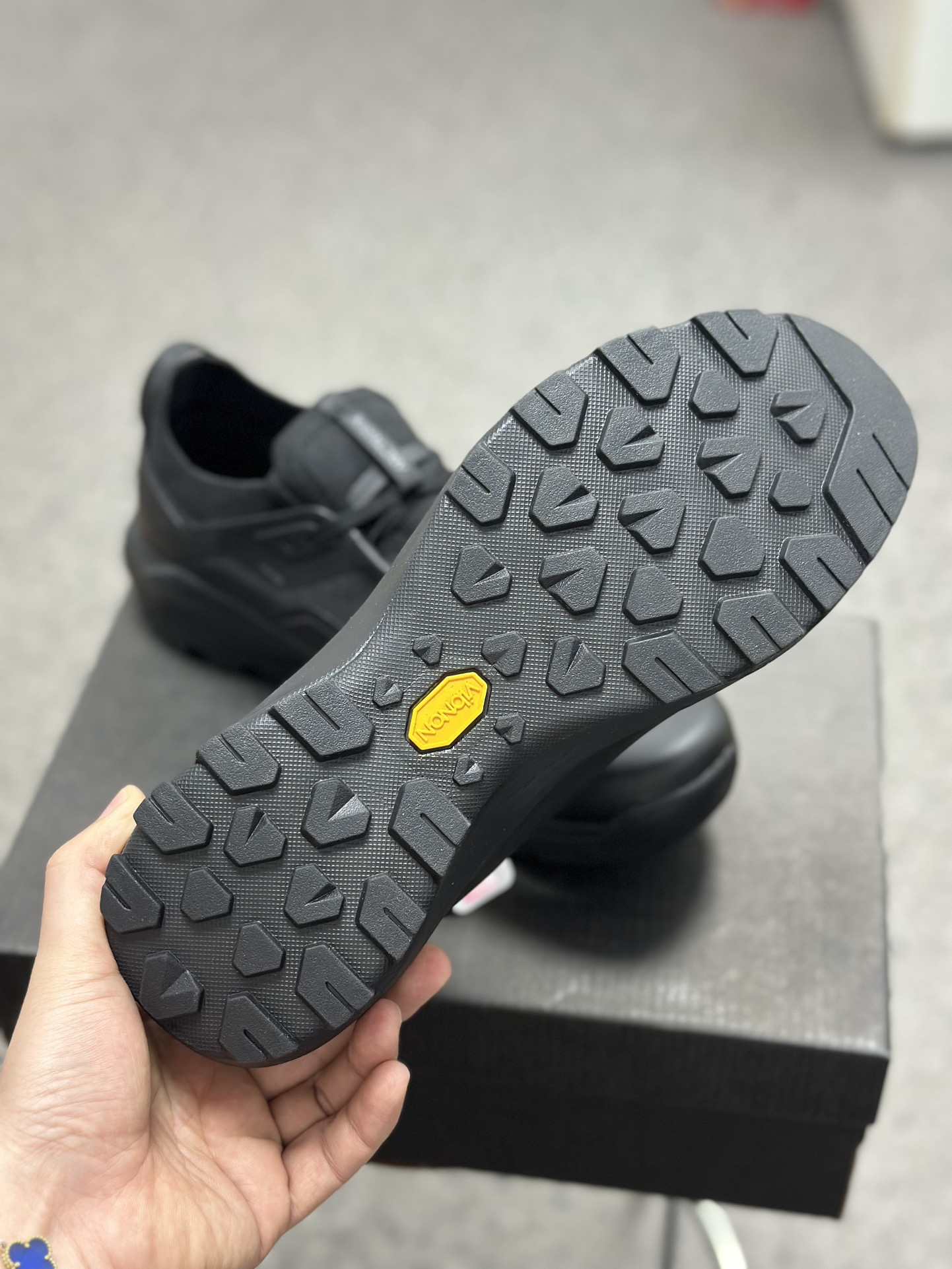 Arcteryx Basic Shoes Breathable L