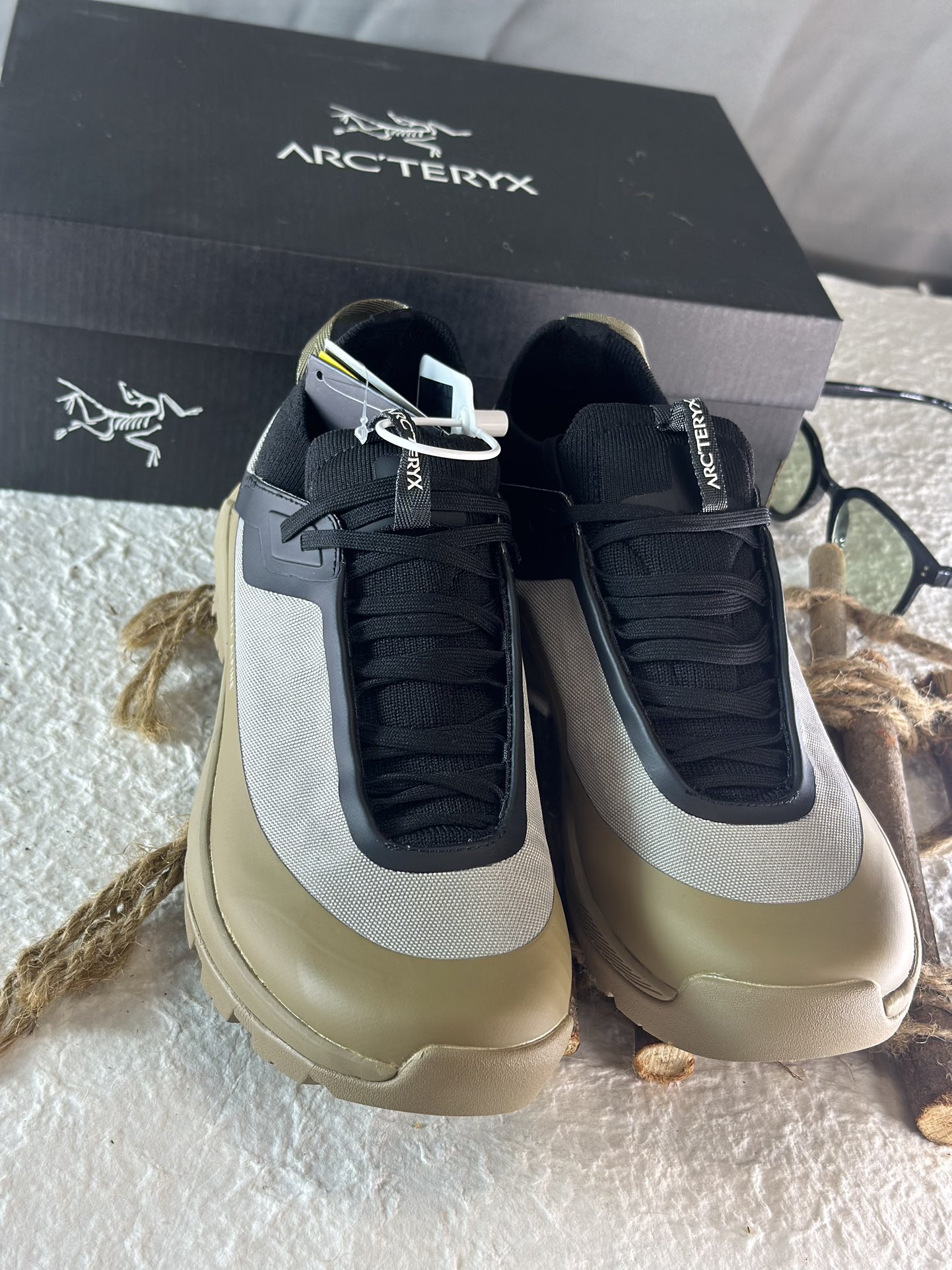 Arcteryx Basic Shoes Brown Breathable L