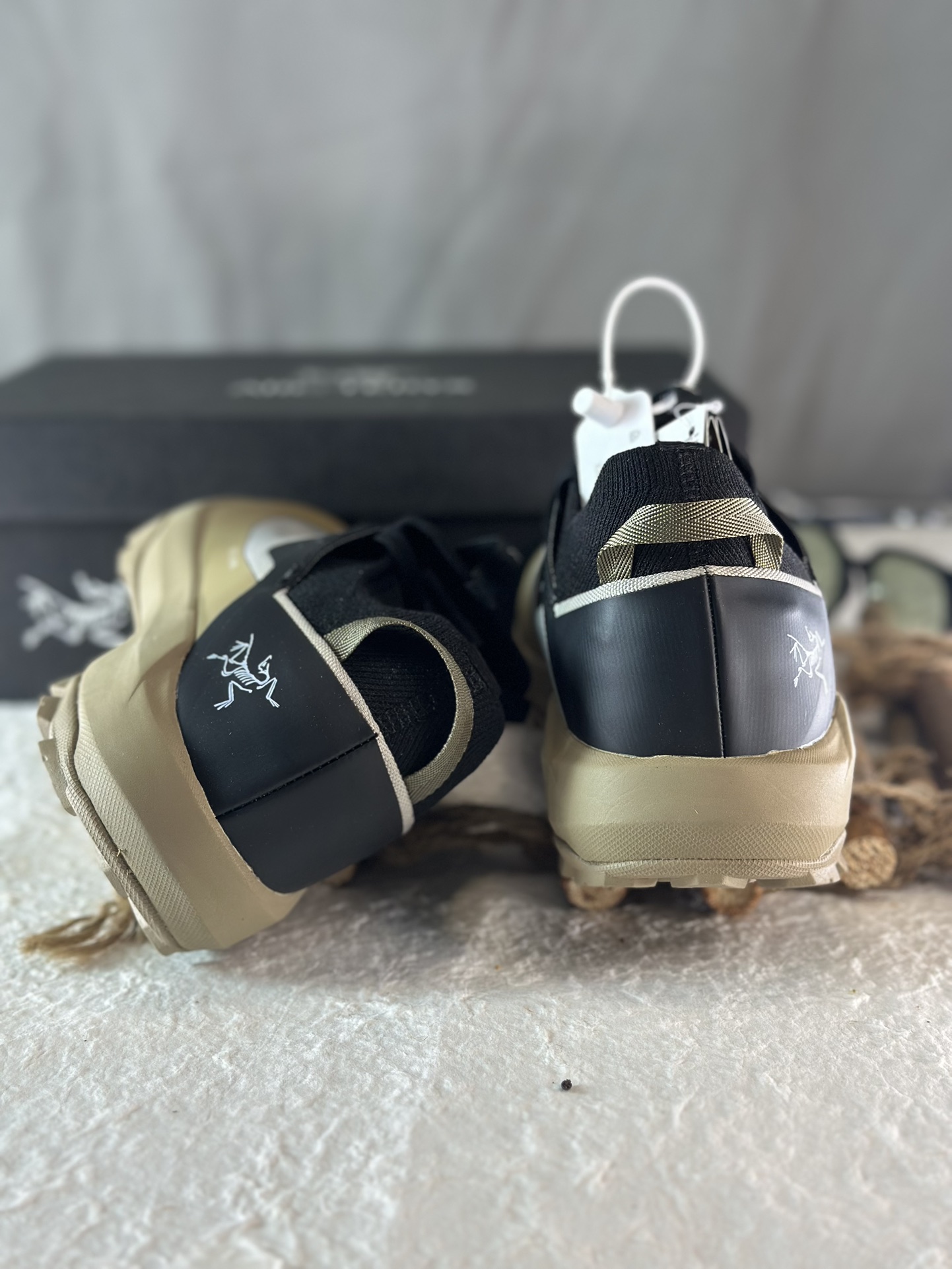 Arcteryx Basic Shoes Brown Breathable L