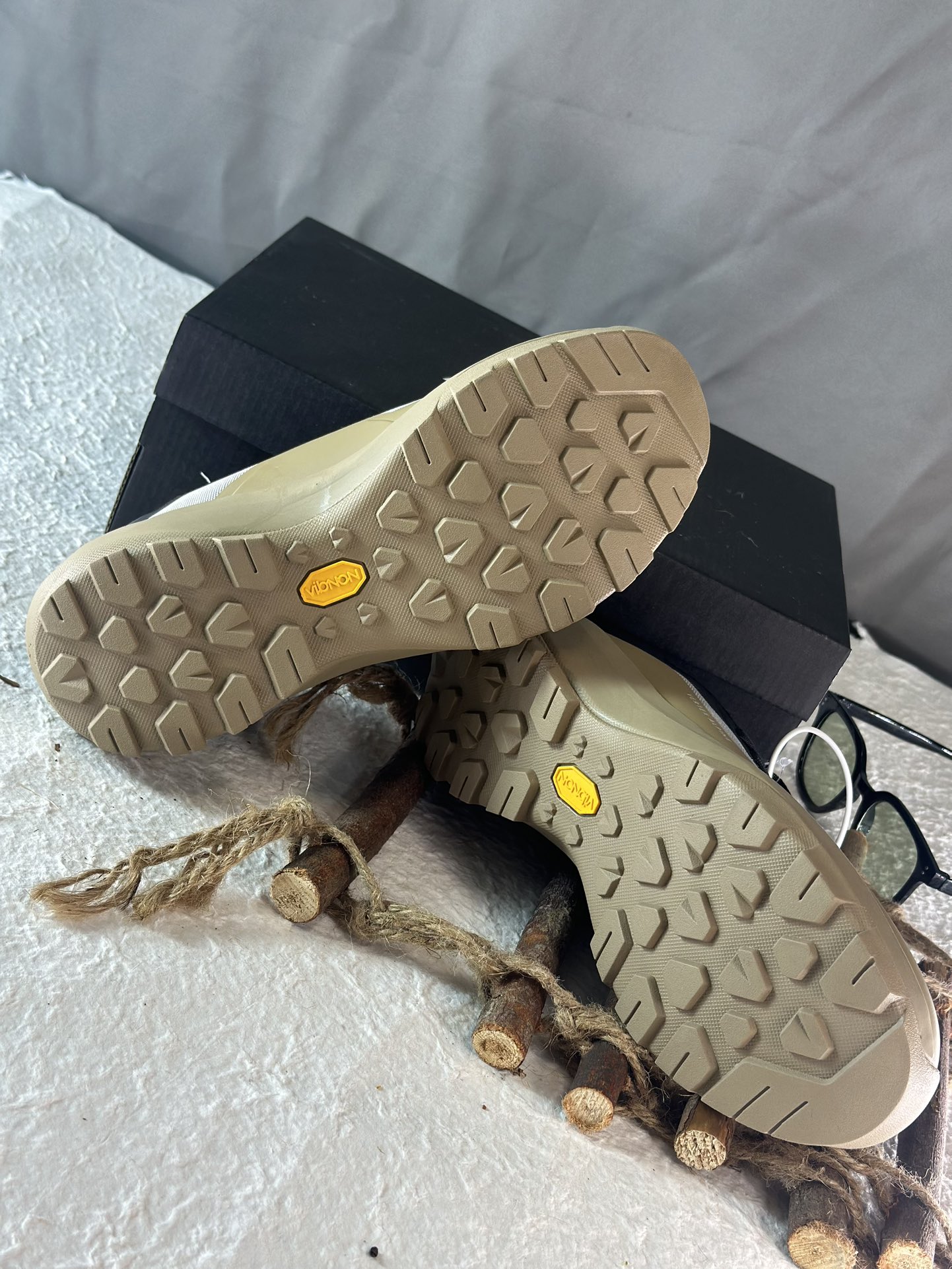Arcteryx Basic Shoes Brown Breathable L