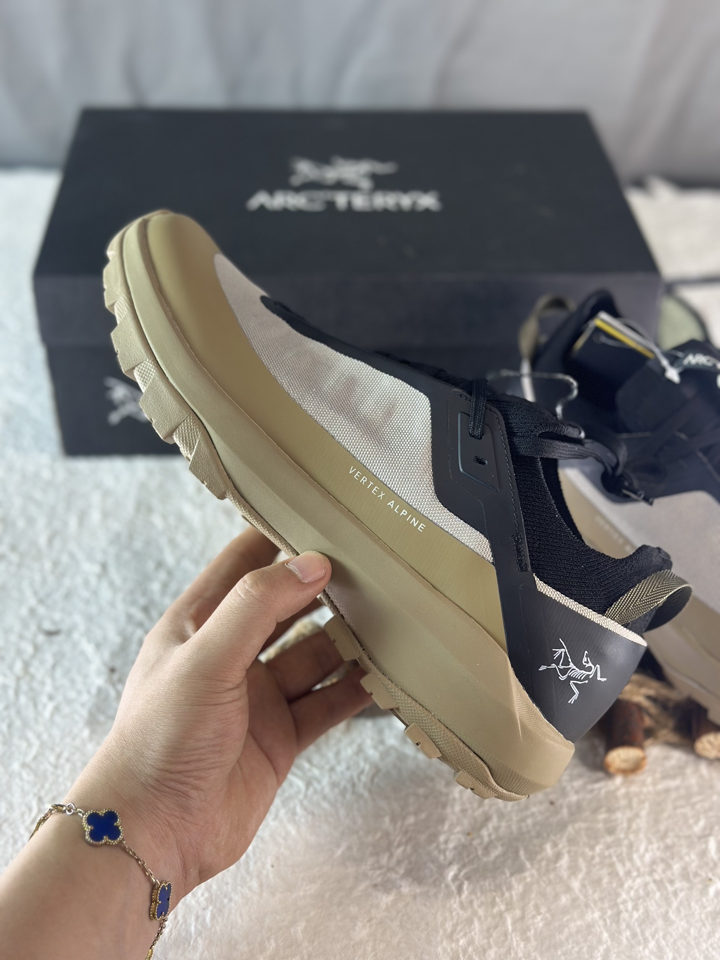 Arcteryx Basic Shoes Brown Breathable L