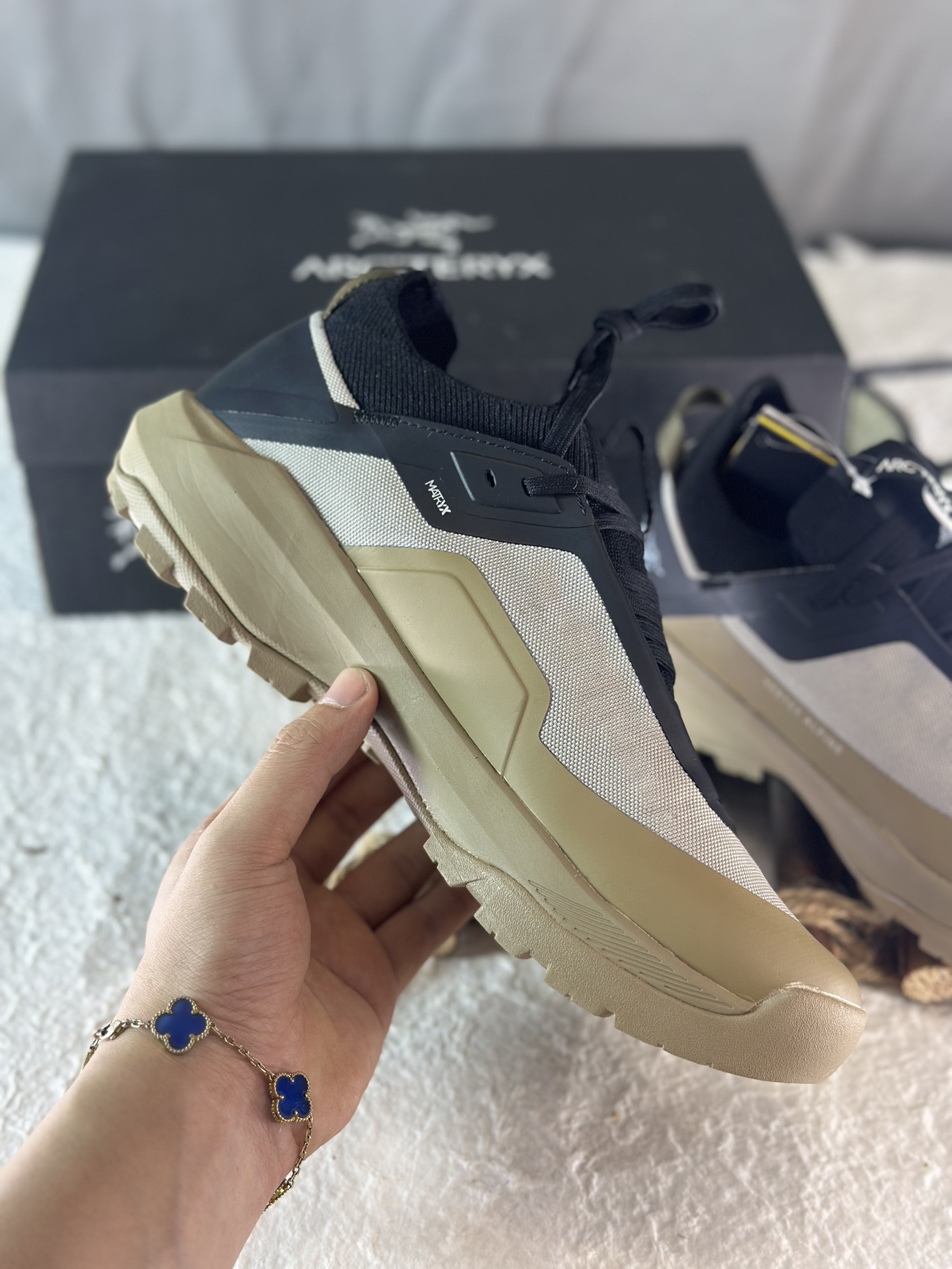 Arcteryx Basic Shoes Brown Breathable L