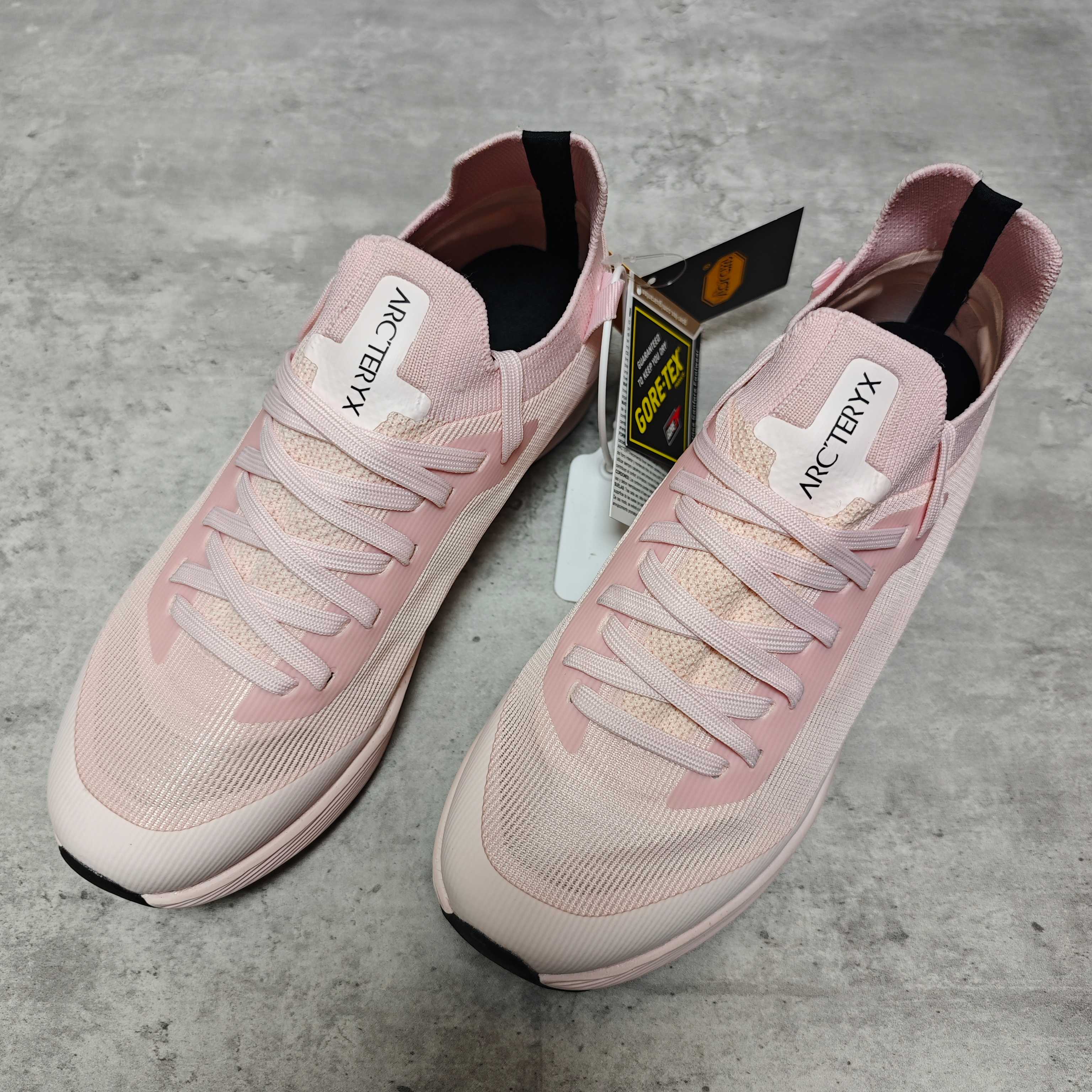 Arcteryx Running Shoes Pink M-l-s