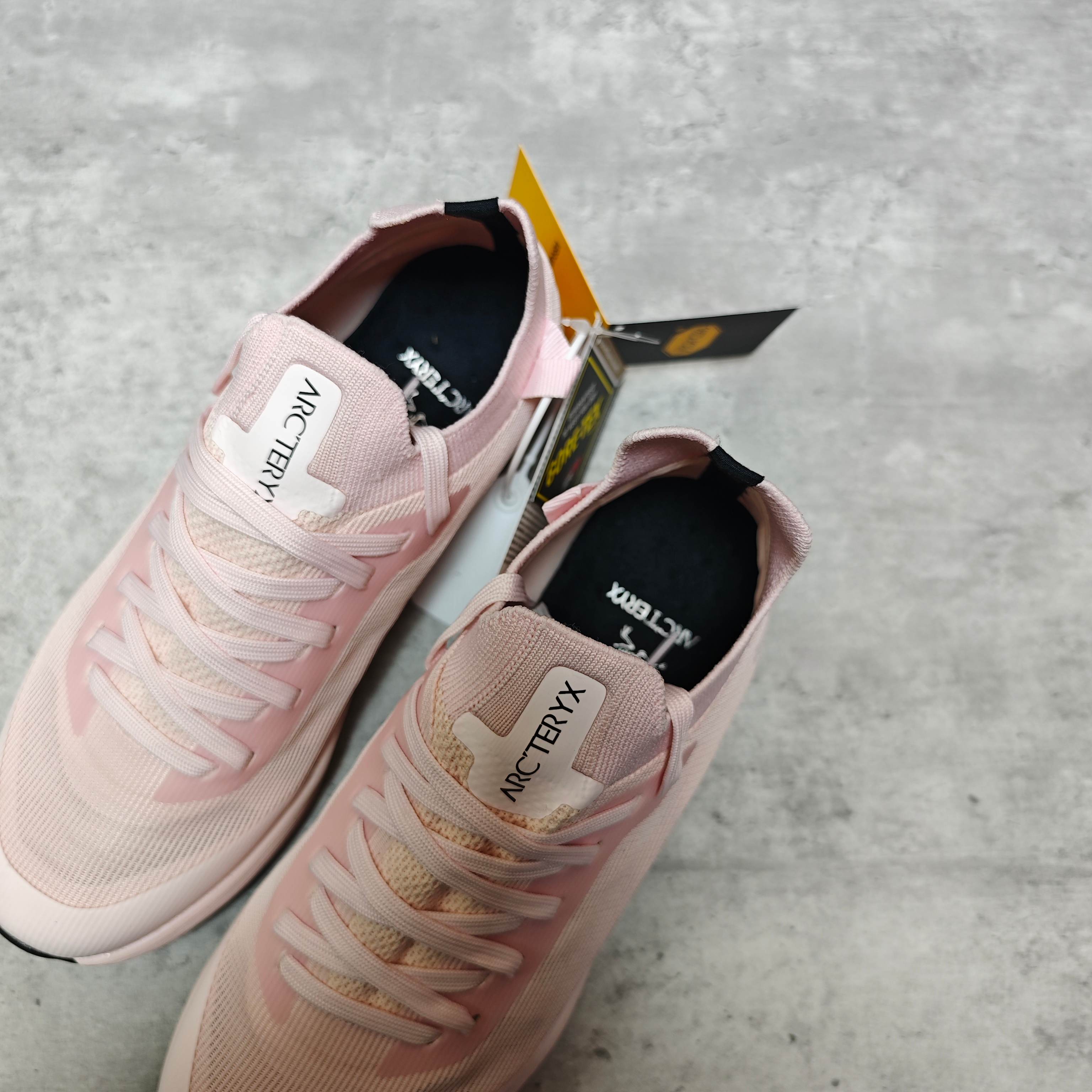 Arcteryx Running Shoes Pink M-l-s