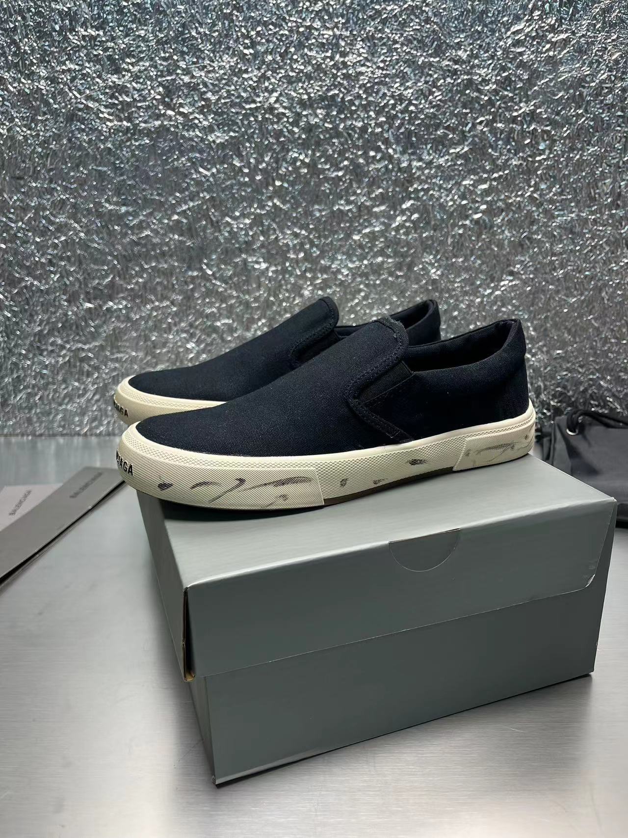 Balenciaga Basic Shoes L