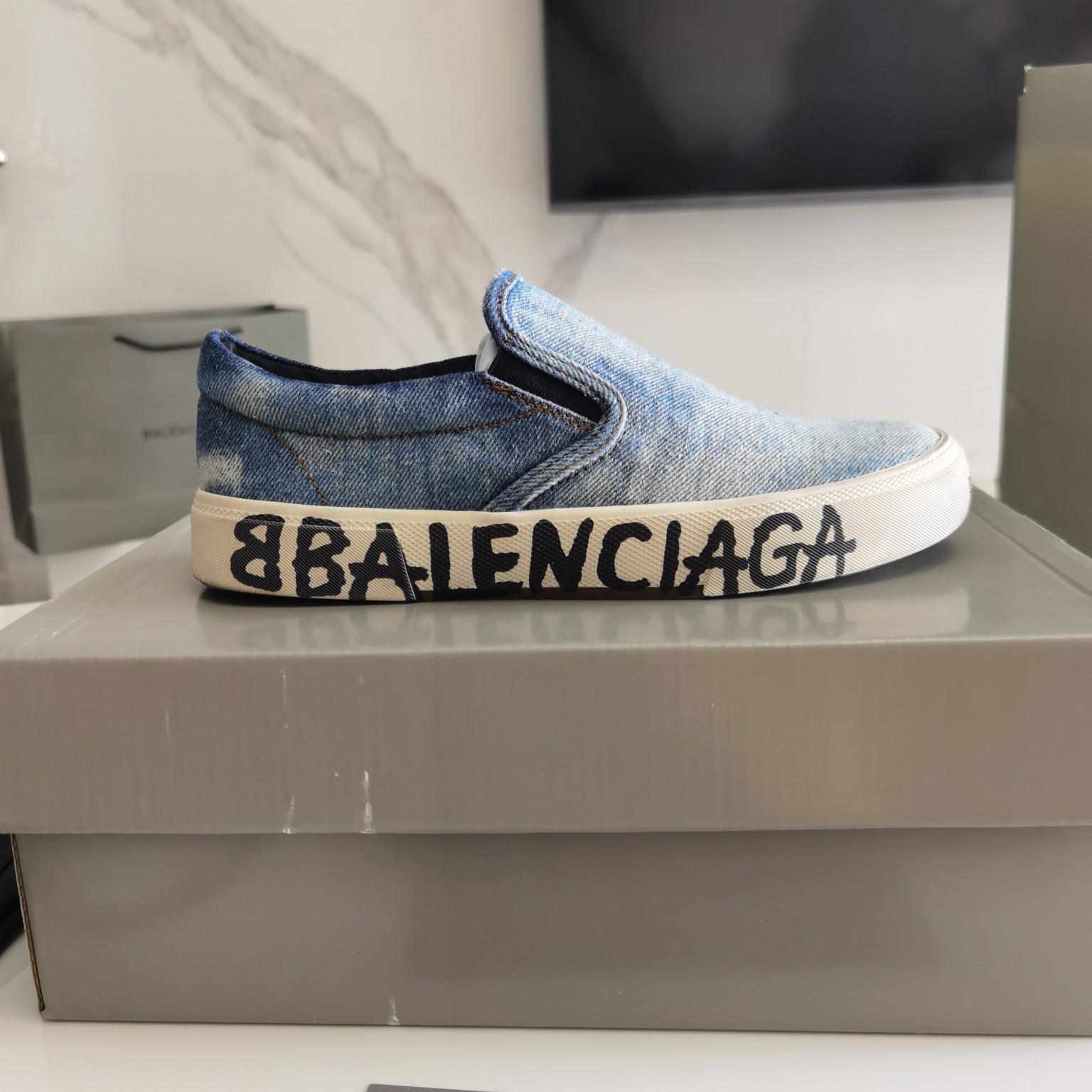 Balenciaga Basic Shoes L