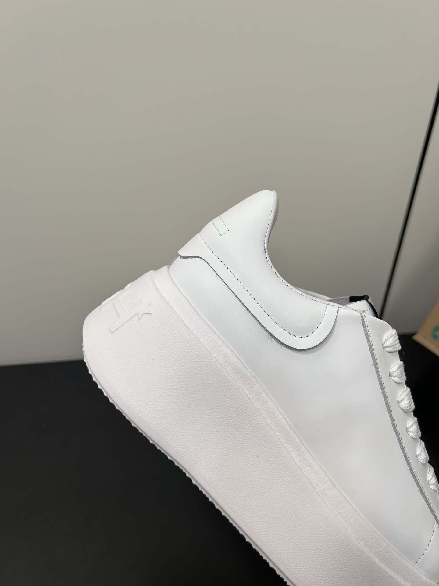 Basic Shoes Breathable M-s