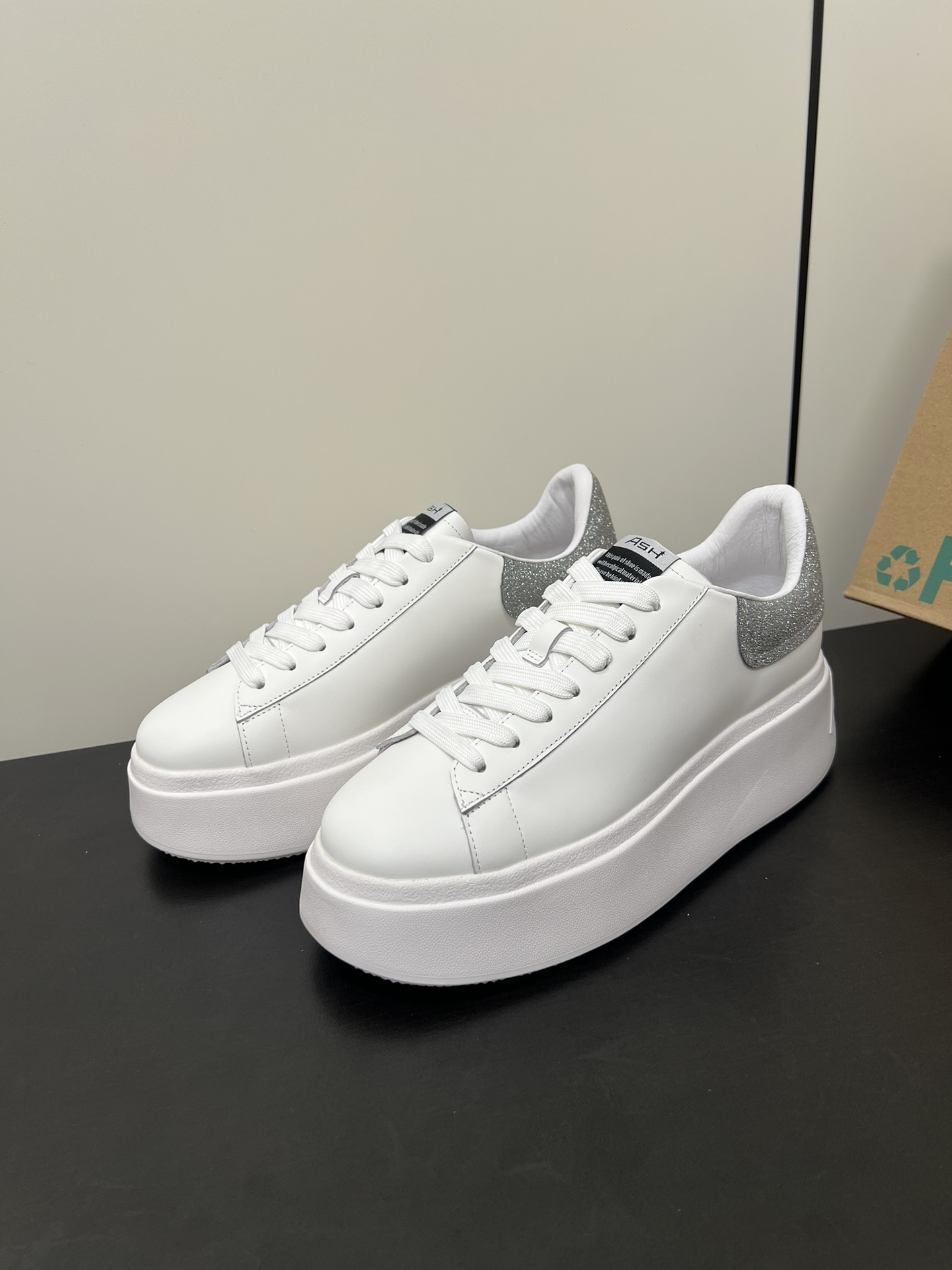 Basic Shoes Breathable M-s