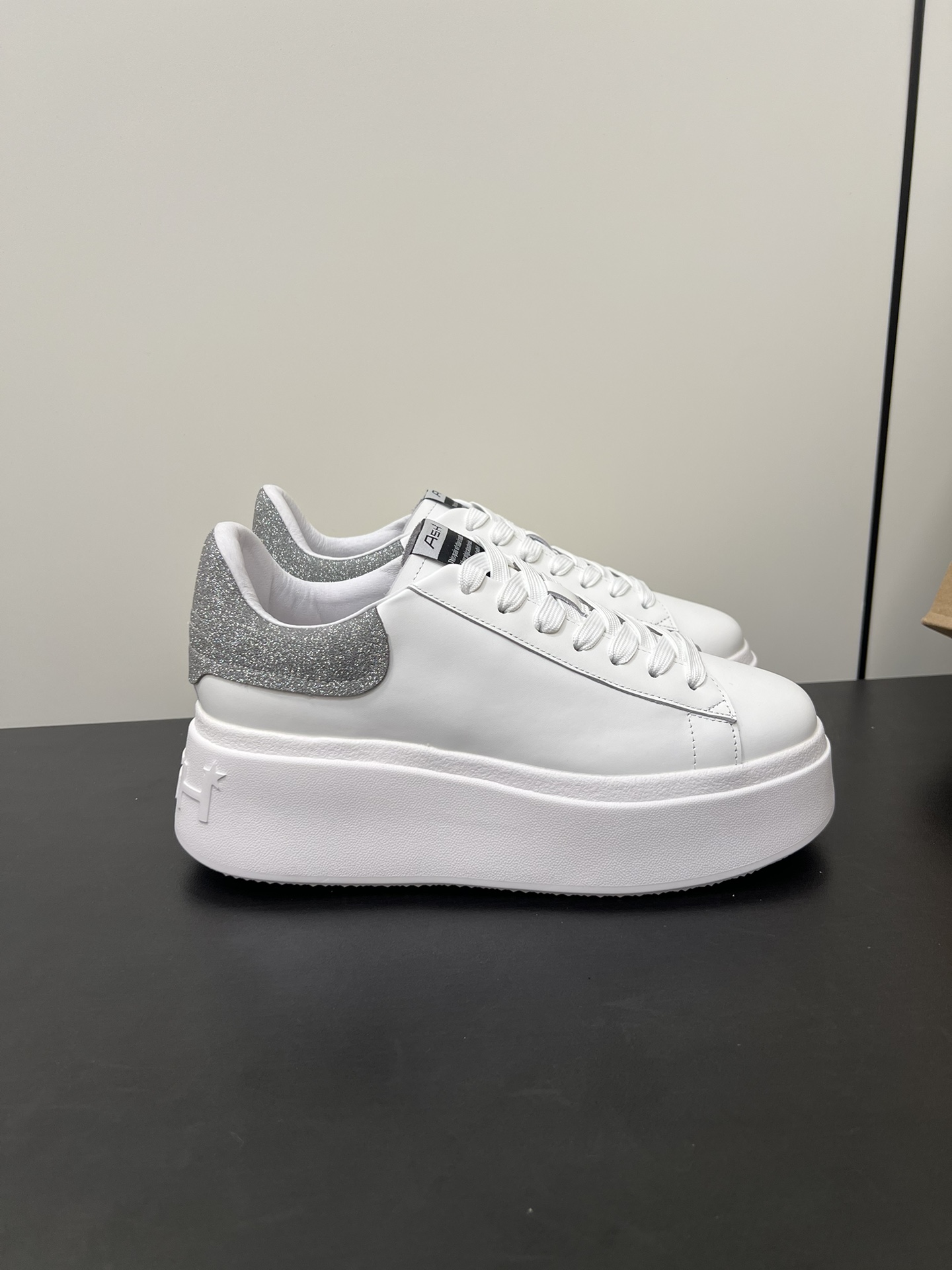 Basic Shoes Breathable M-s