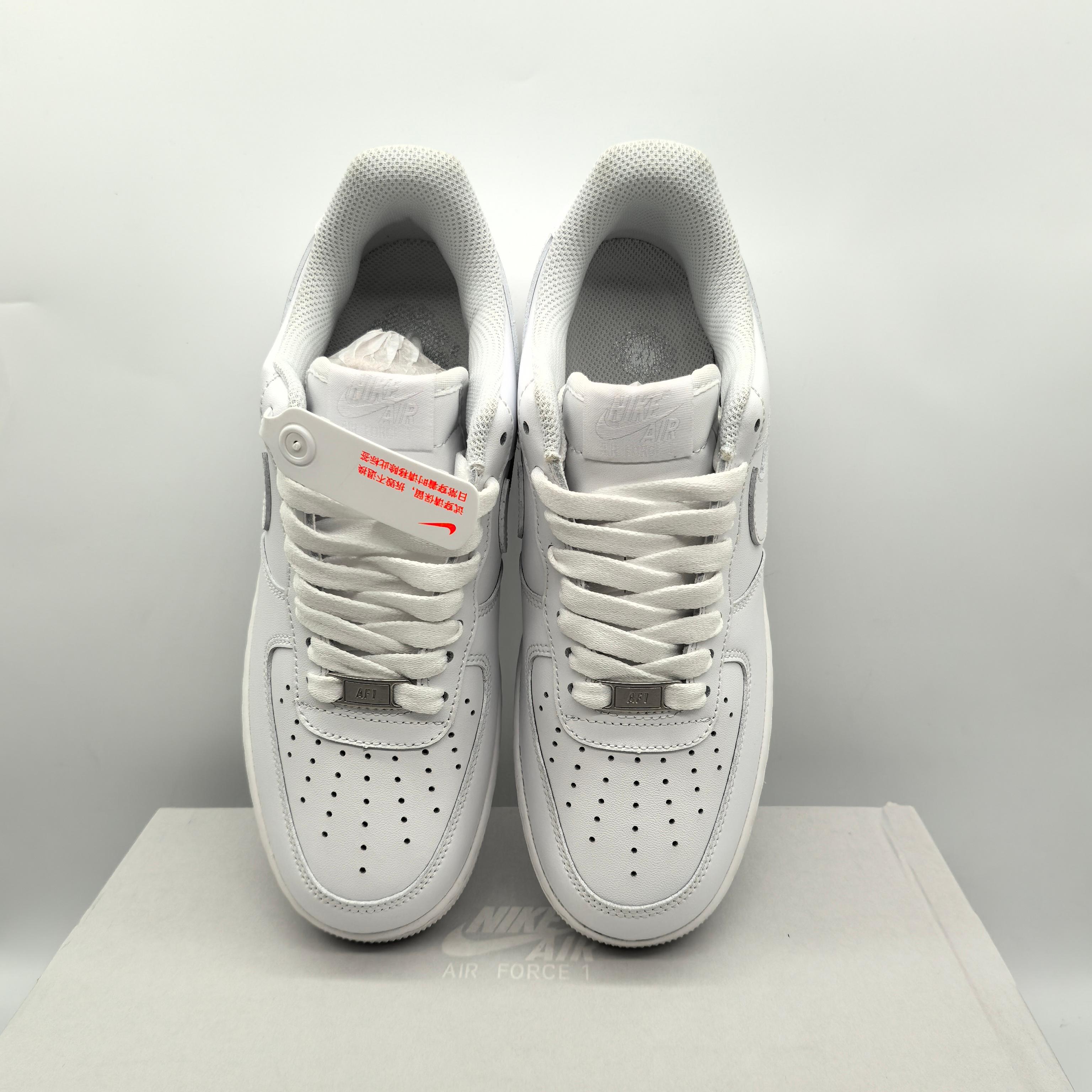 Basic Shoes White