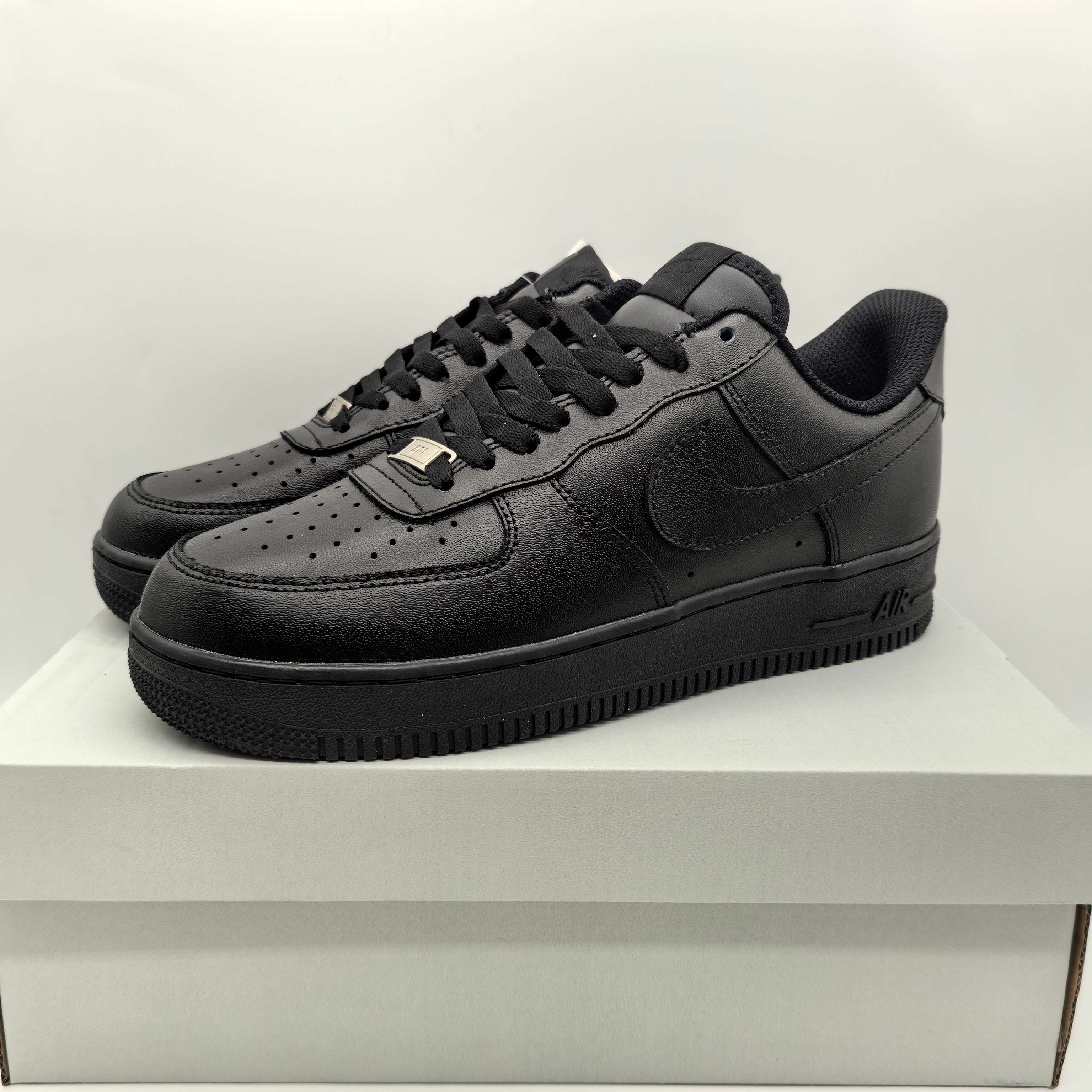Basic Shoes Black