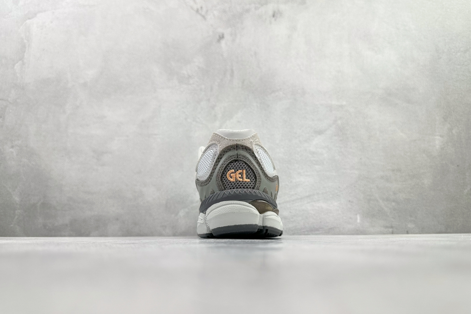 Asics Basic Shoes Gray L-s