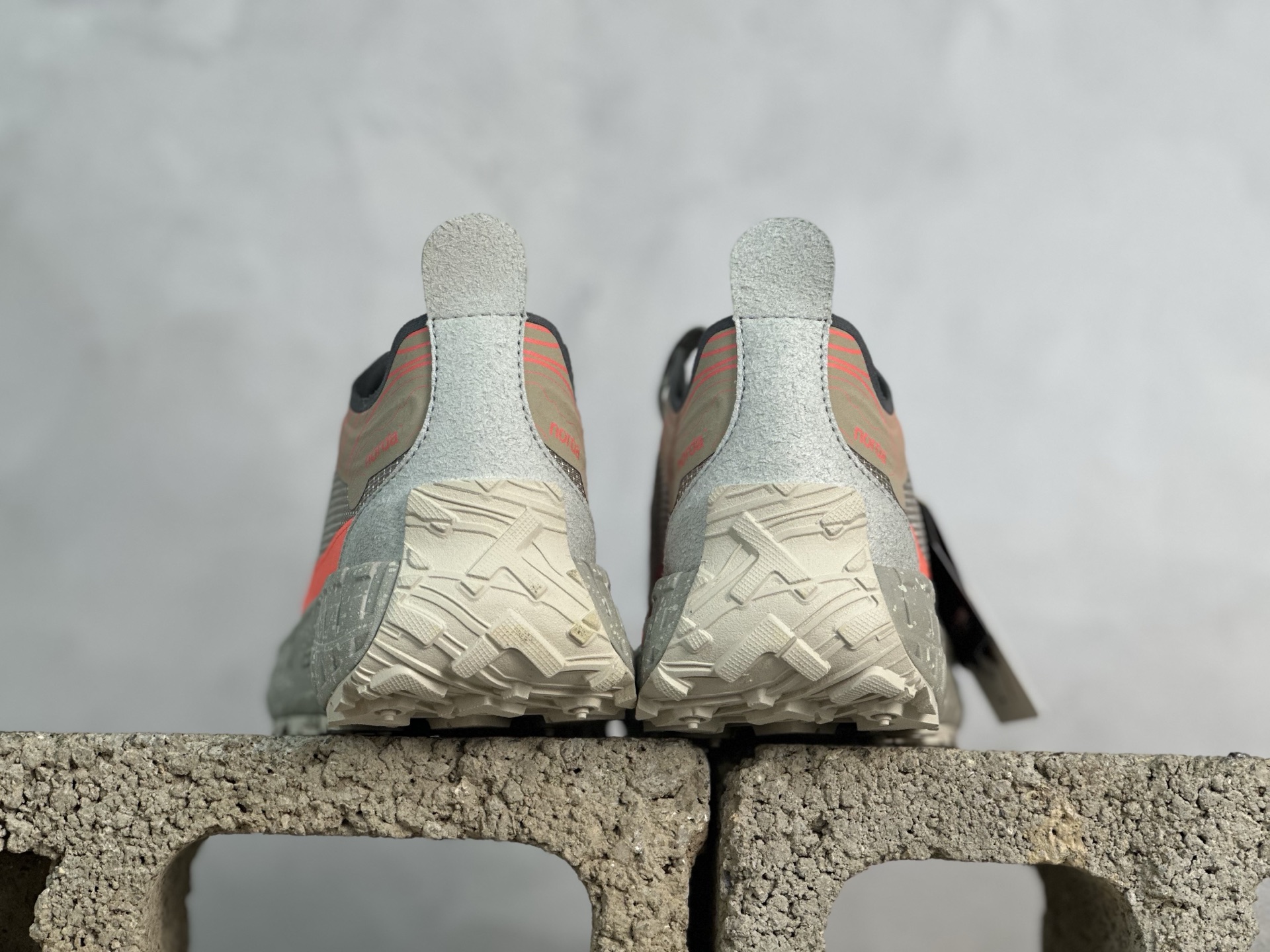 Running Shoes S