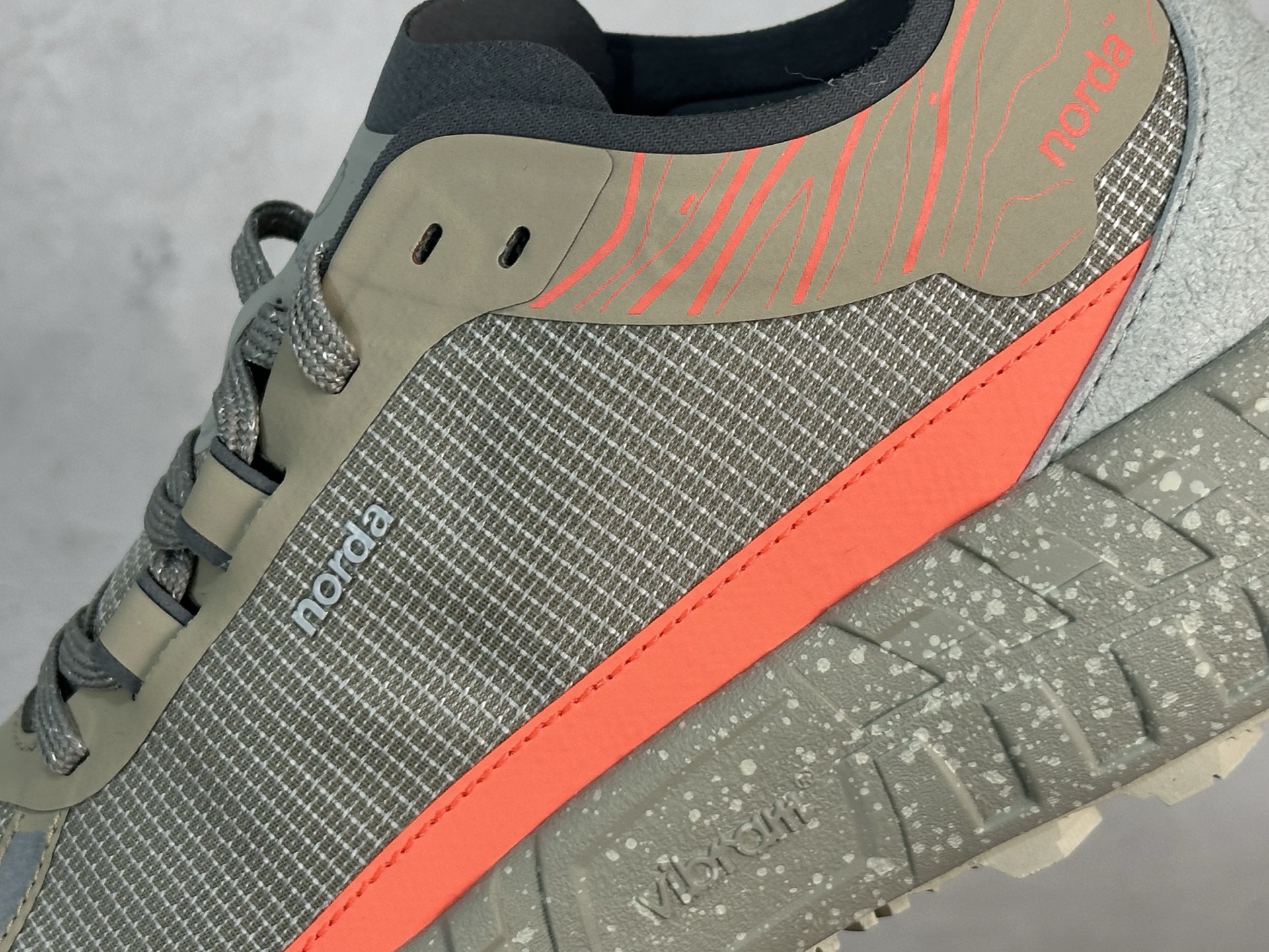 Running Shoes S