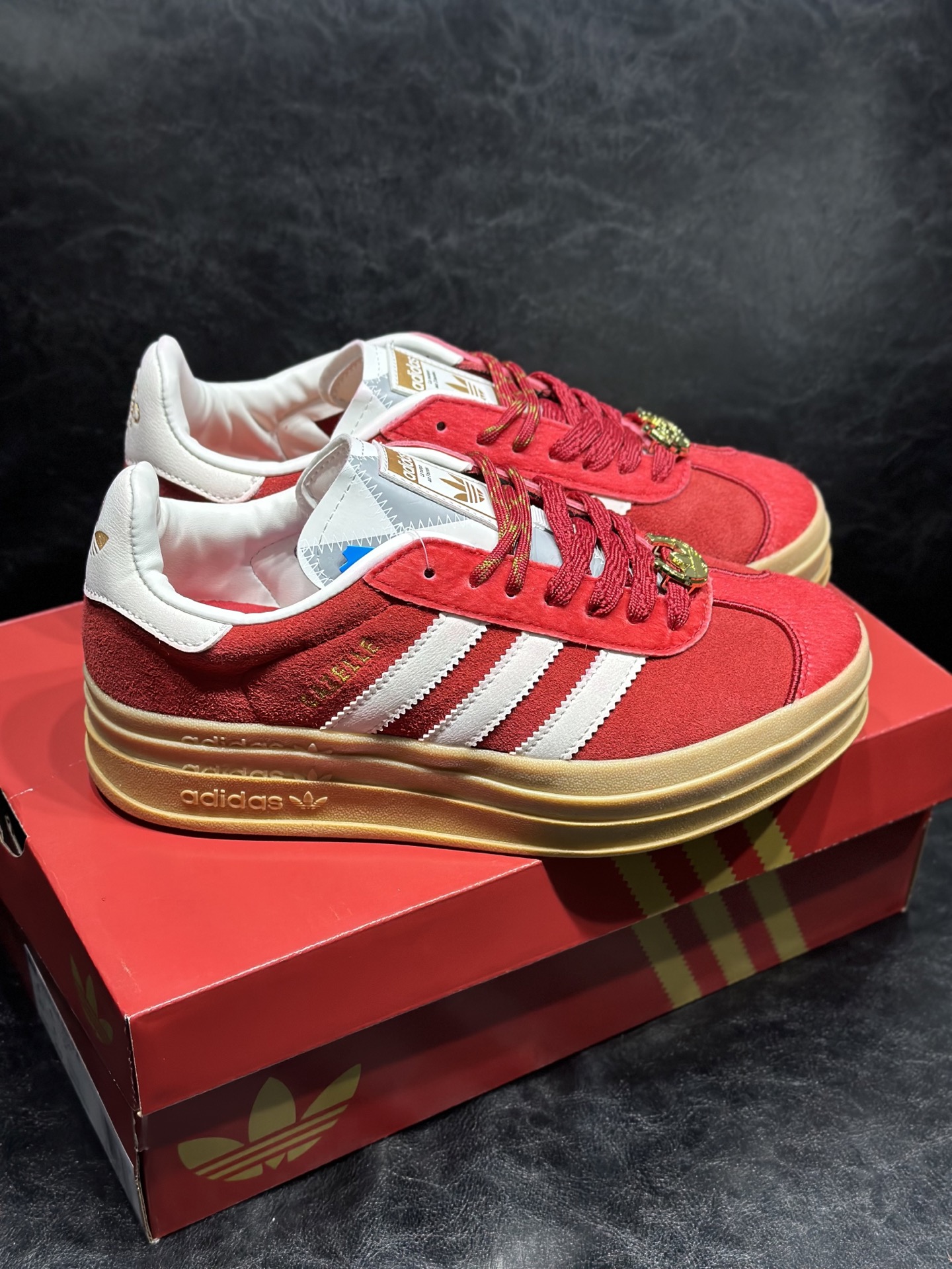 Board Shoes Red L-s