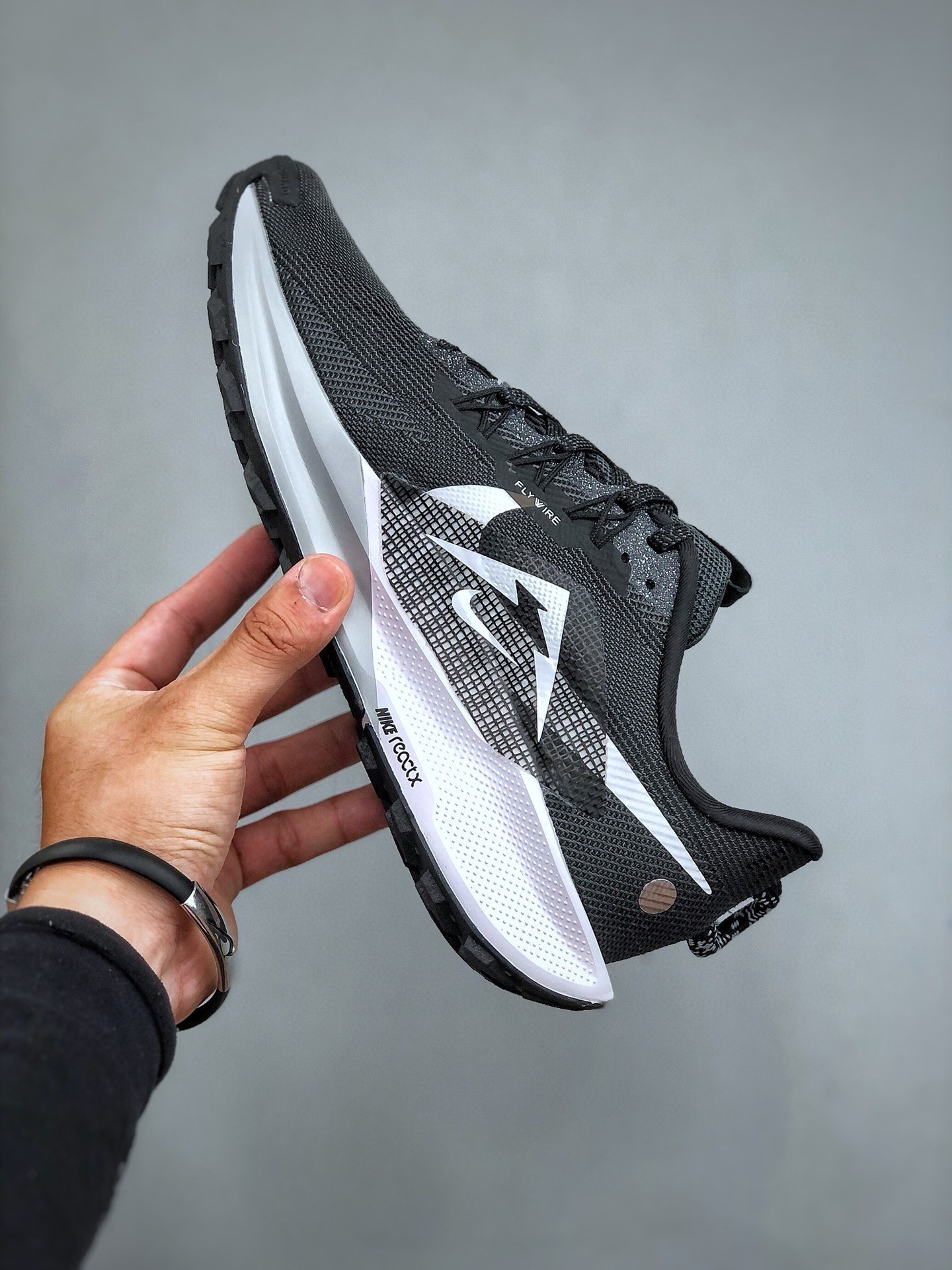 Basic Shoes L-s